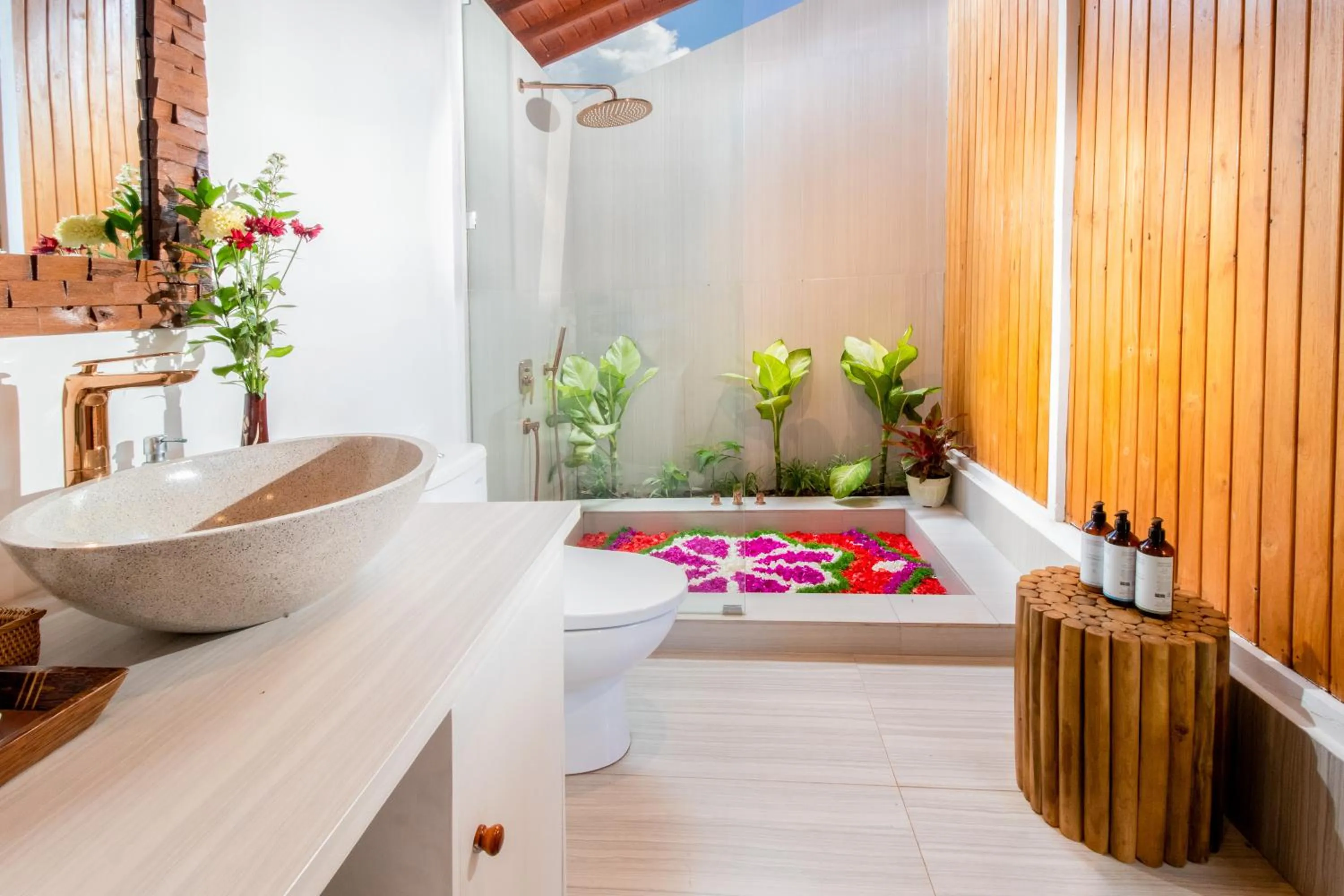 Bathroom in Canvas Escape Resort