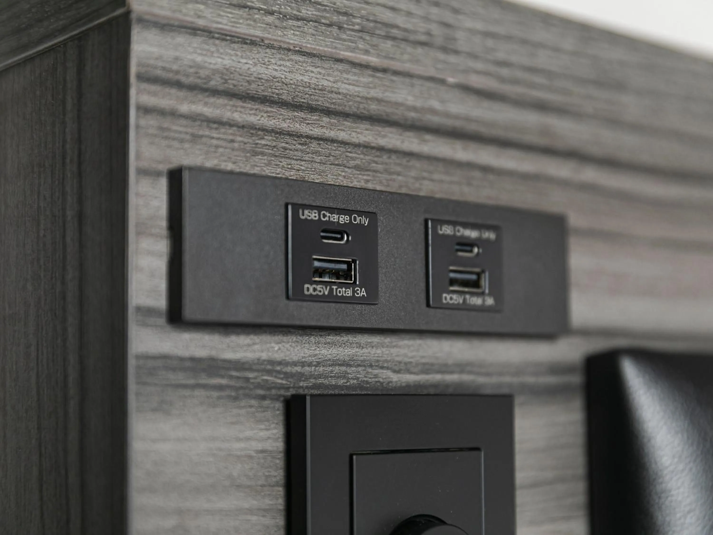 Photo of the whole room in HOTEL NOIR Kagoshima Chuo Station