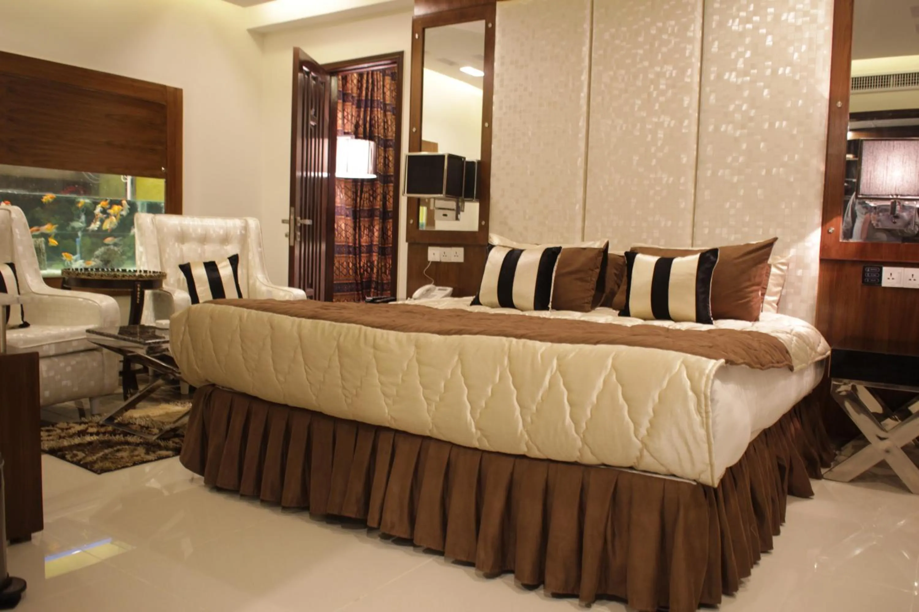 Photo of the whole room in Hilton Suites Lahore