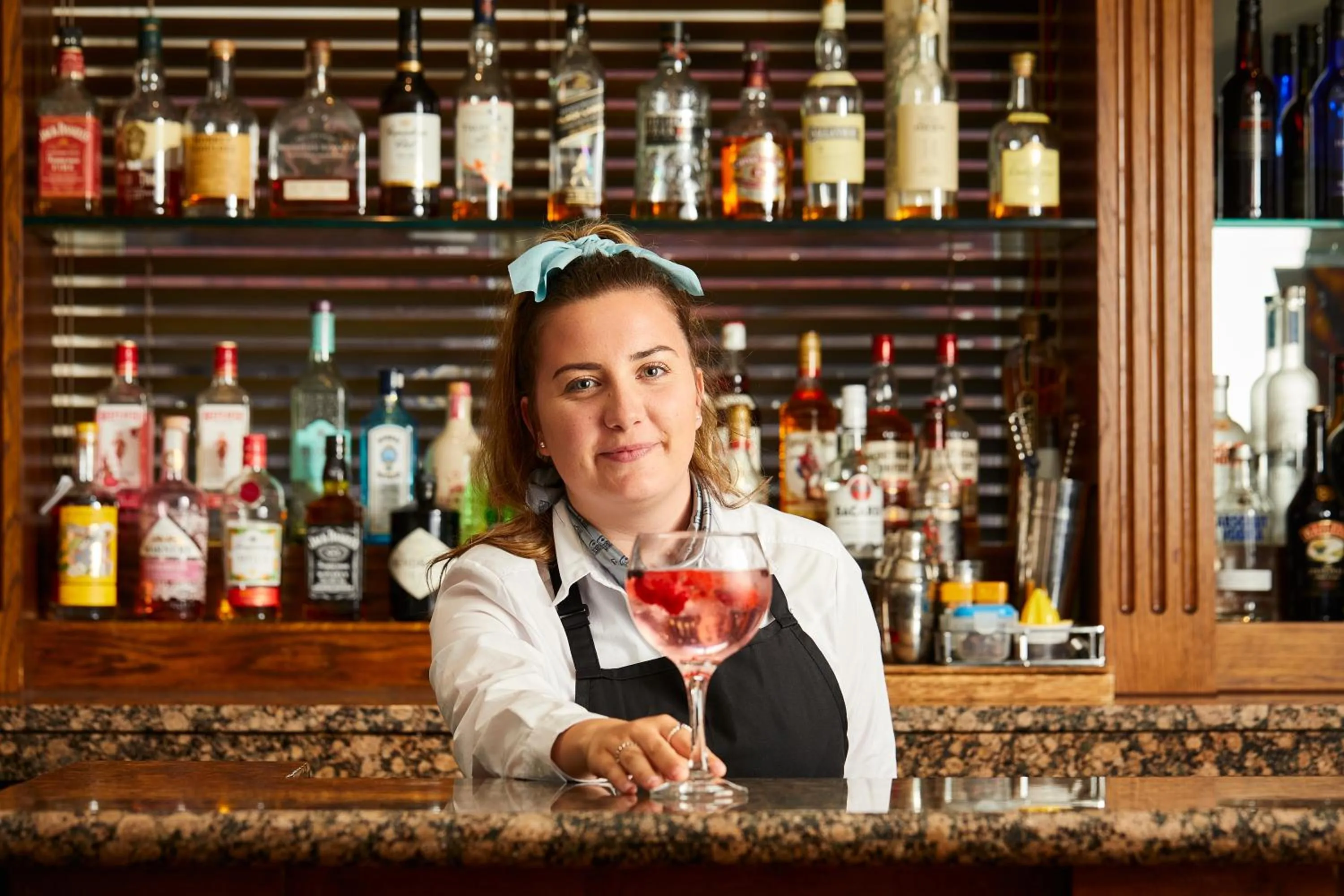 Lounge or bar in Macdonald New Blossoms Hotel Chester