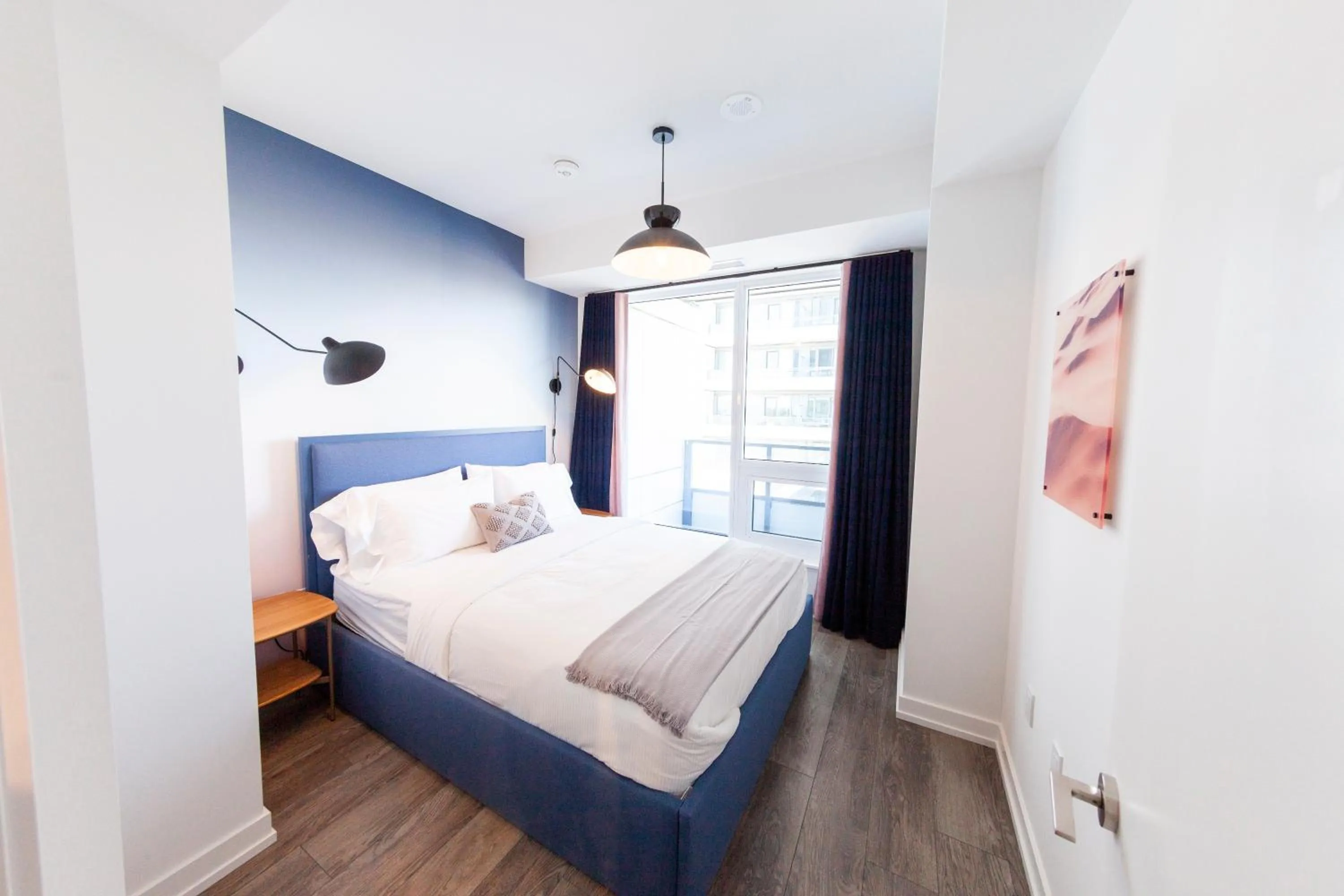 Bedroom, Bed in The Laundry Rooms Station Park Kitchener