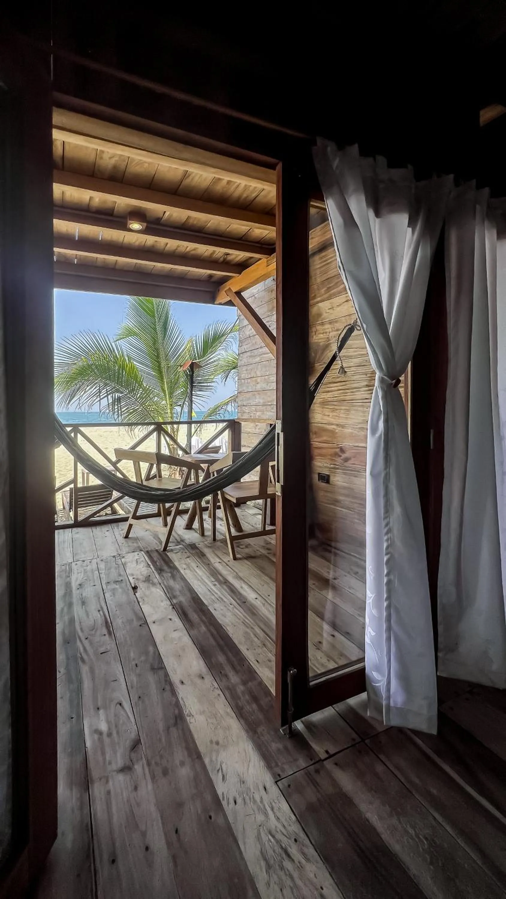 Day in Hostal MOCAMBO BEACH