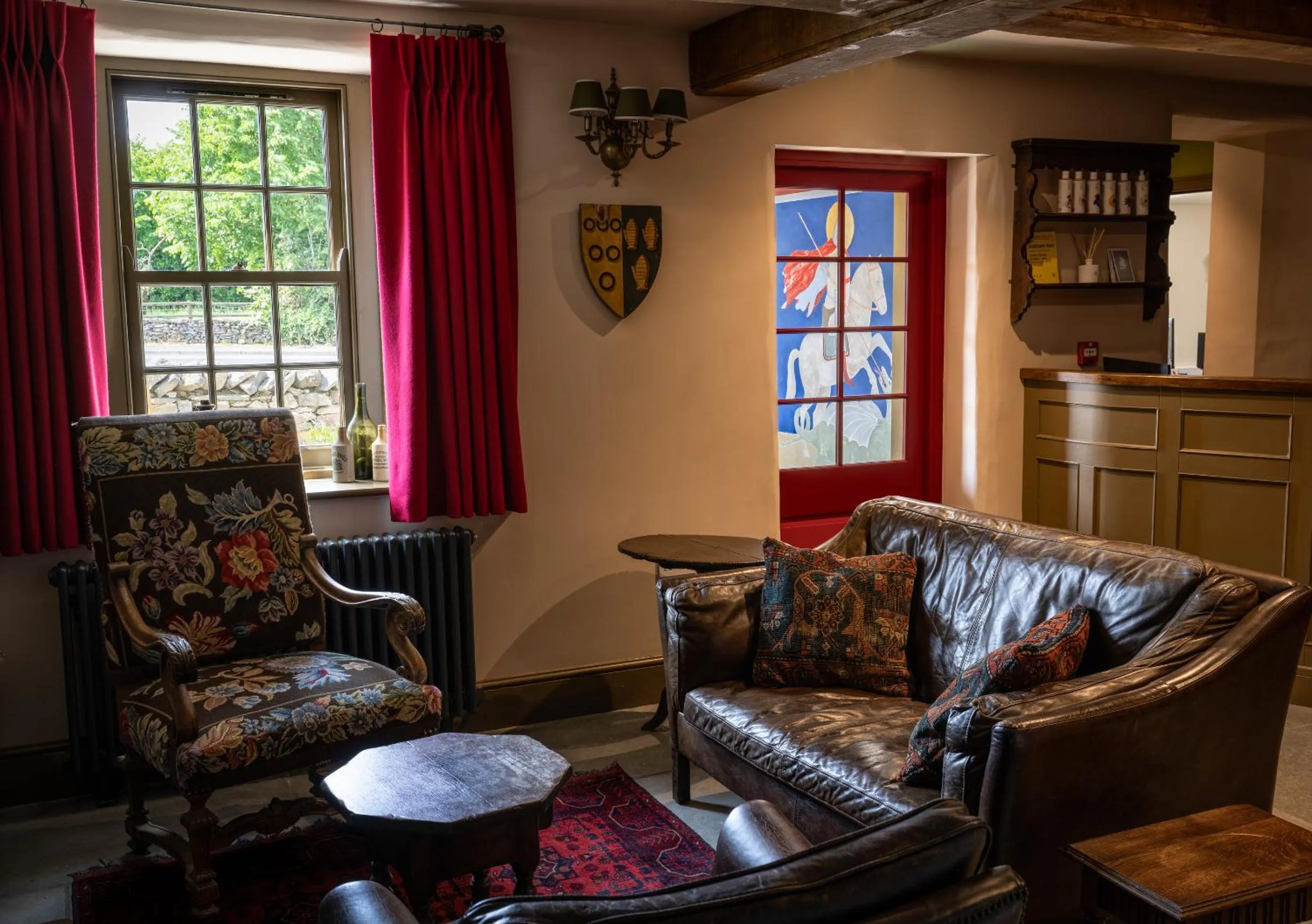 Lounge or bar in George and Dragon Clifton