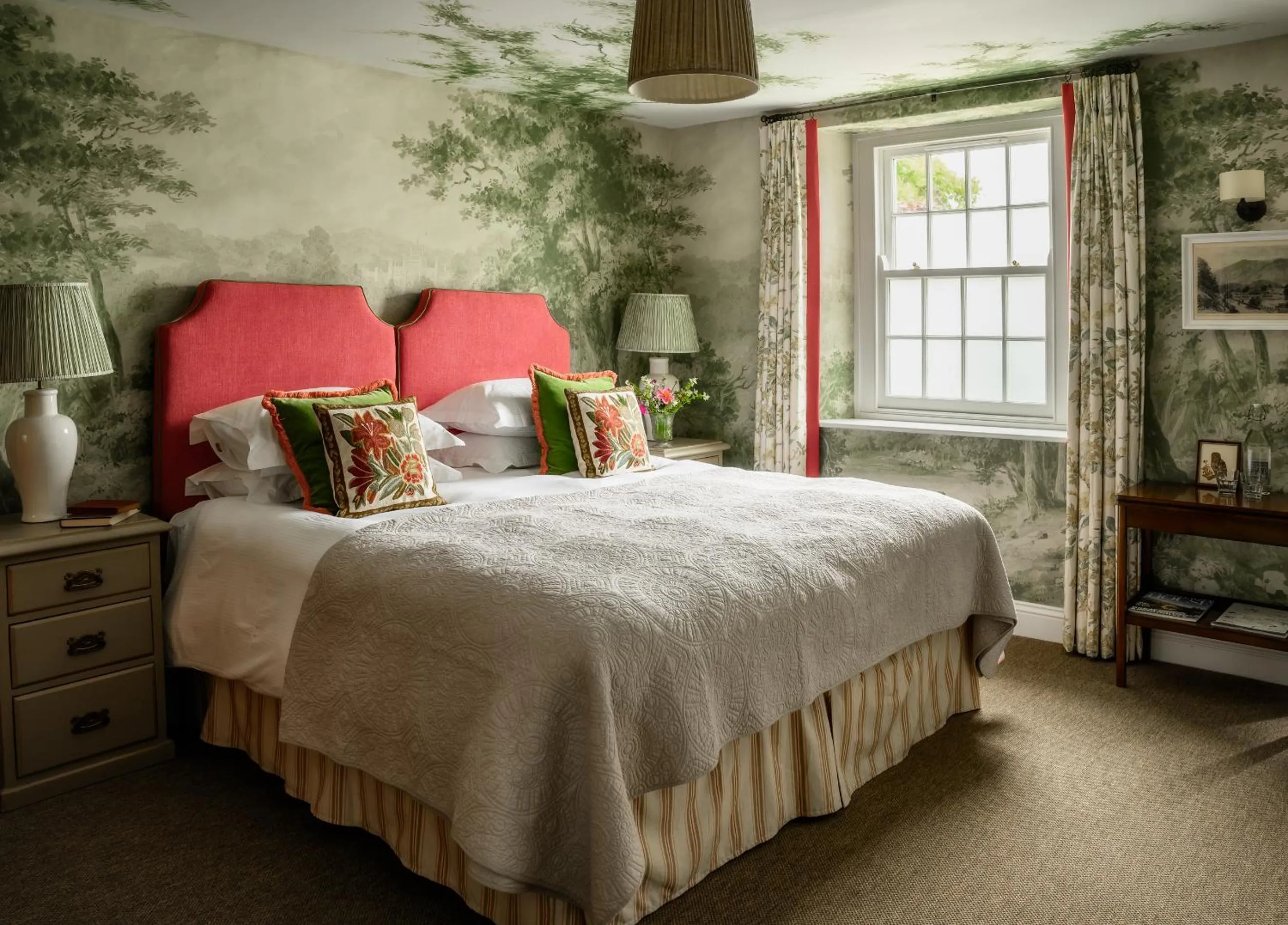 Bed in George and Dragon Clifton