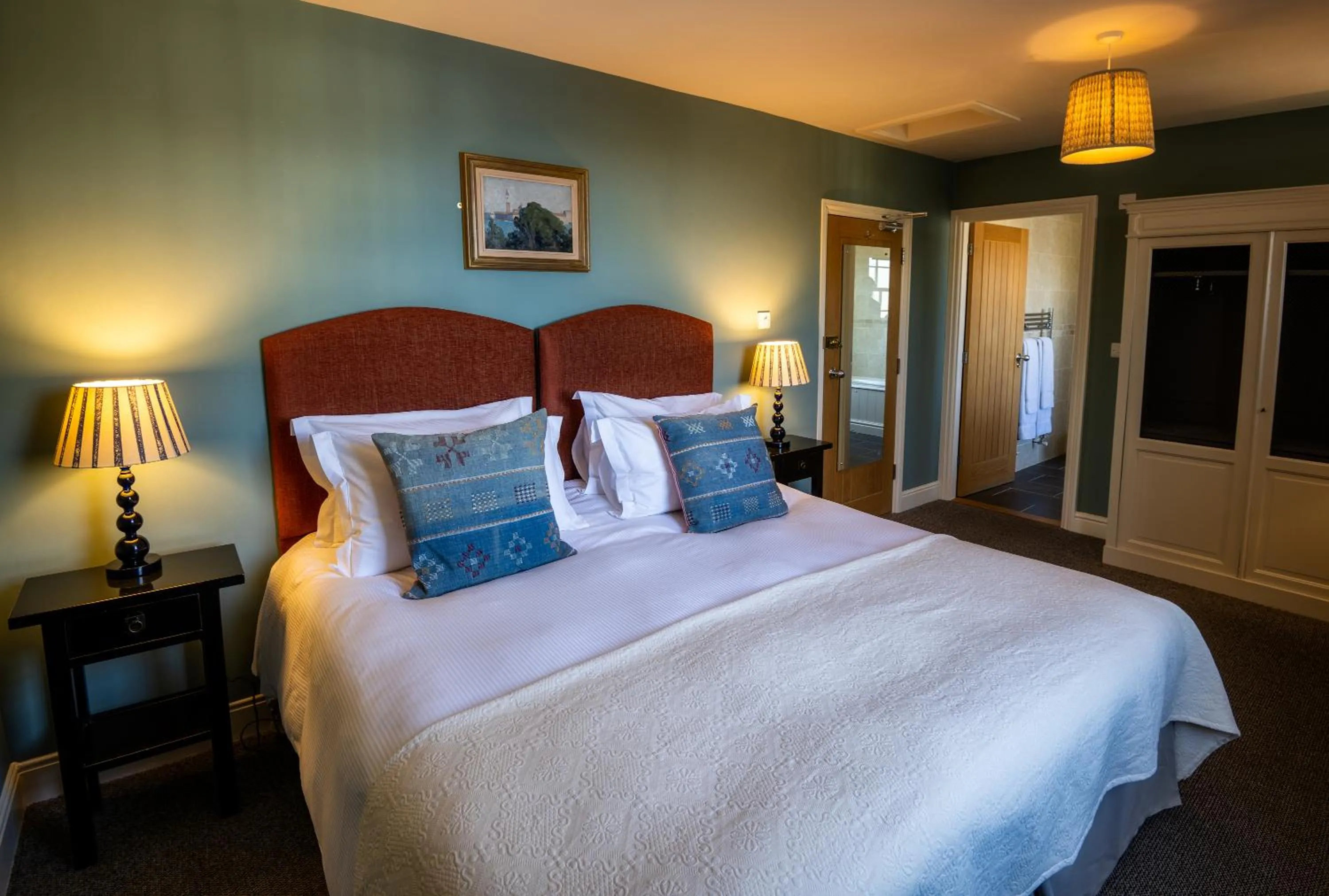 Bedroom, Bed in George and Dragon Clifton