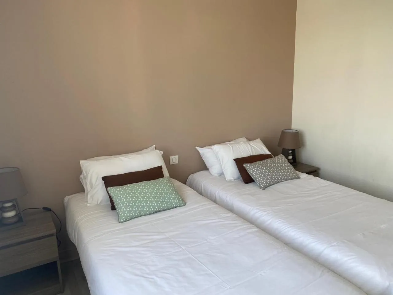 Bedroom, Bed in Vue sur Cité - SPA