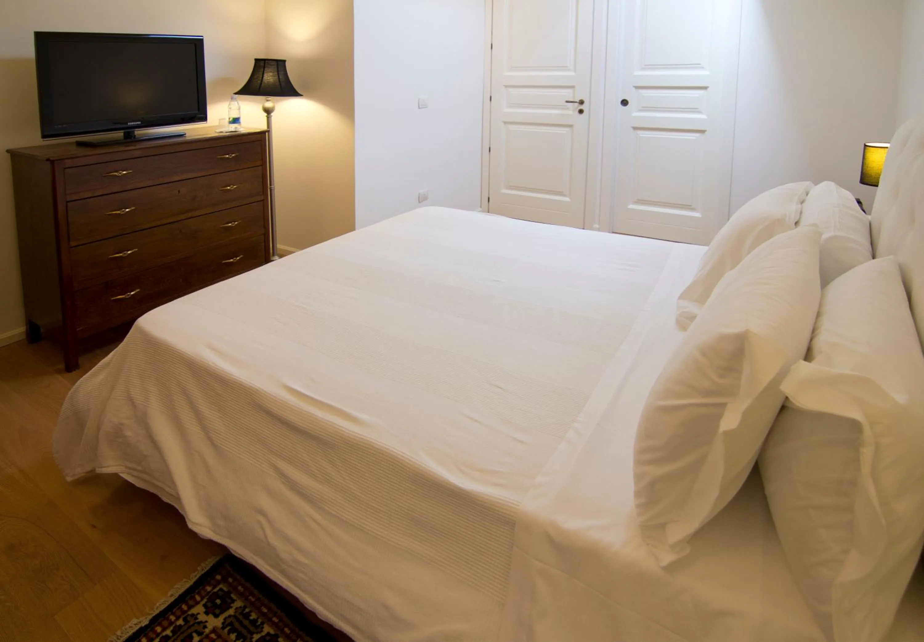 Decorative detail, Bed in La Residenza del Reginale