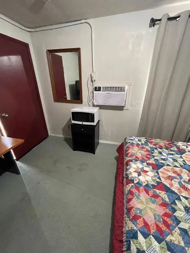 Royal A Motel
