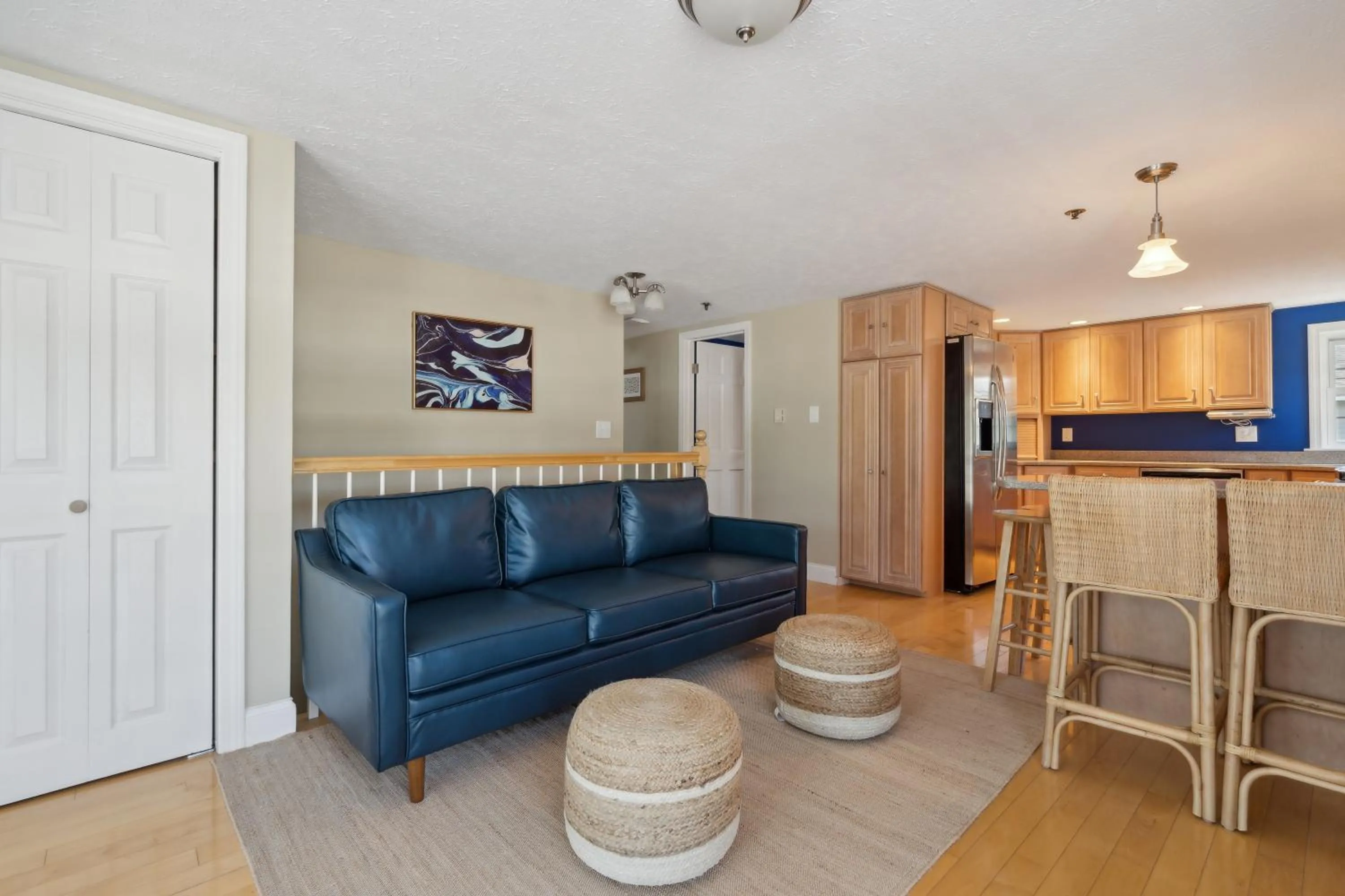 Living room in Stage Run by the Sea