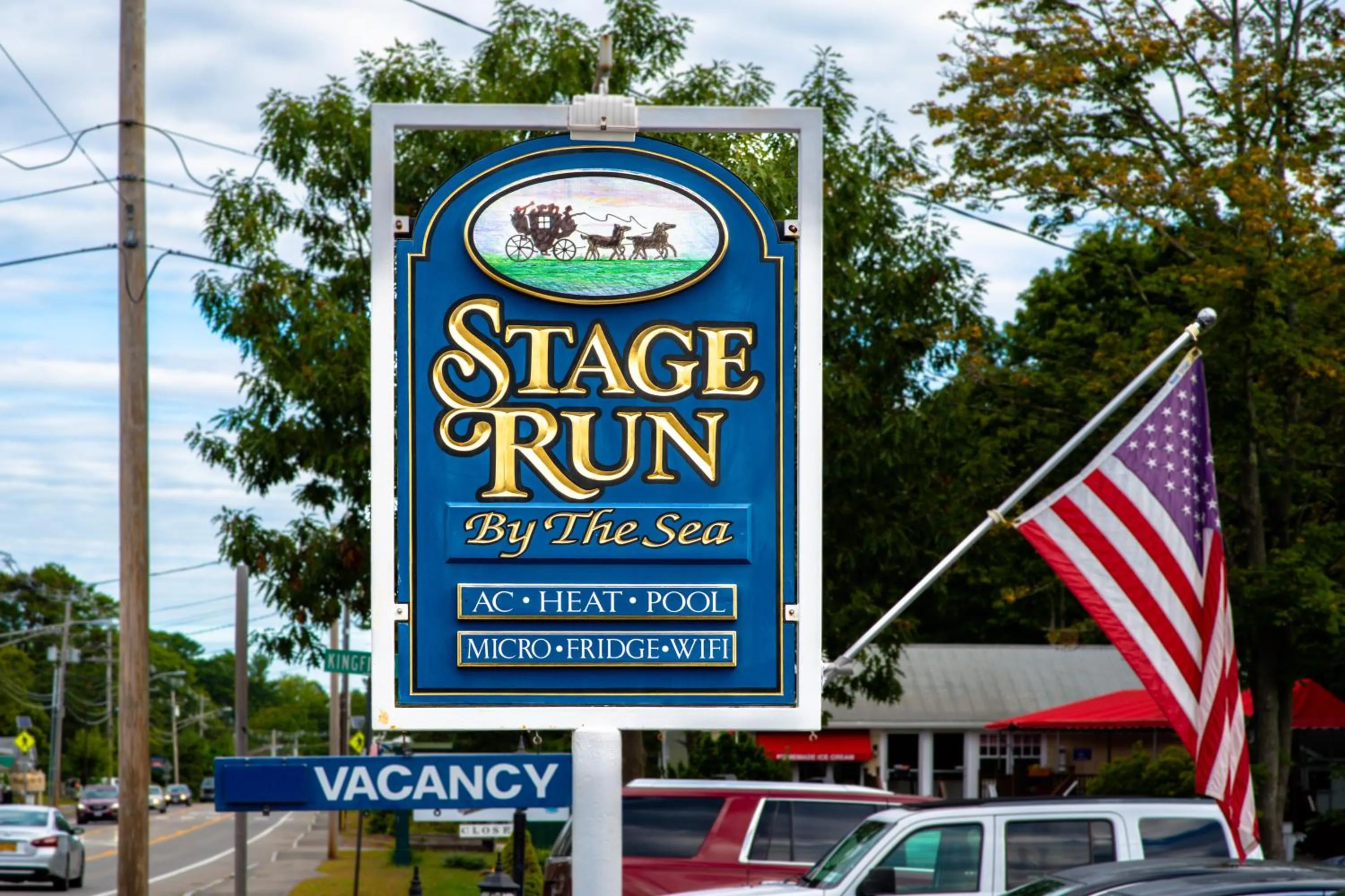 Property logo or sign in Stage Run by the Sea