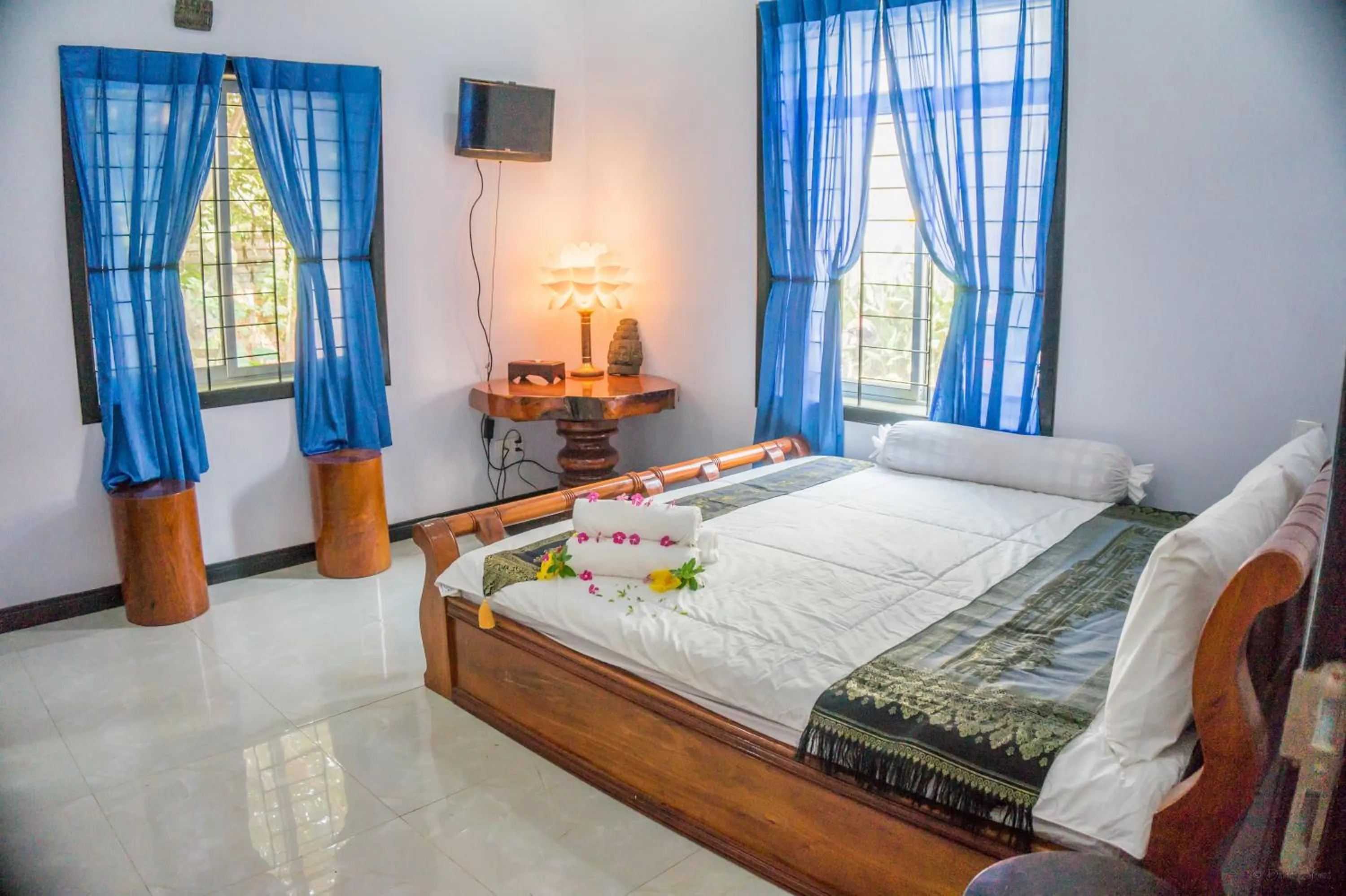 Bedroom, Bed in Sophat Villa