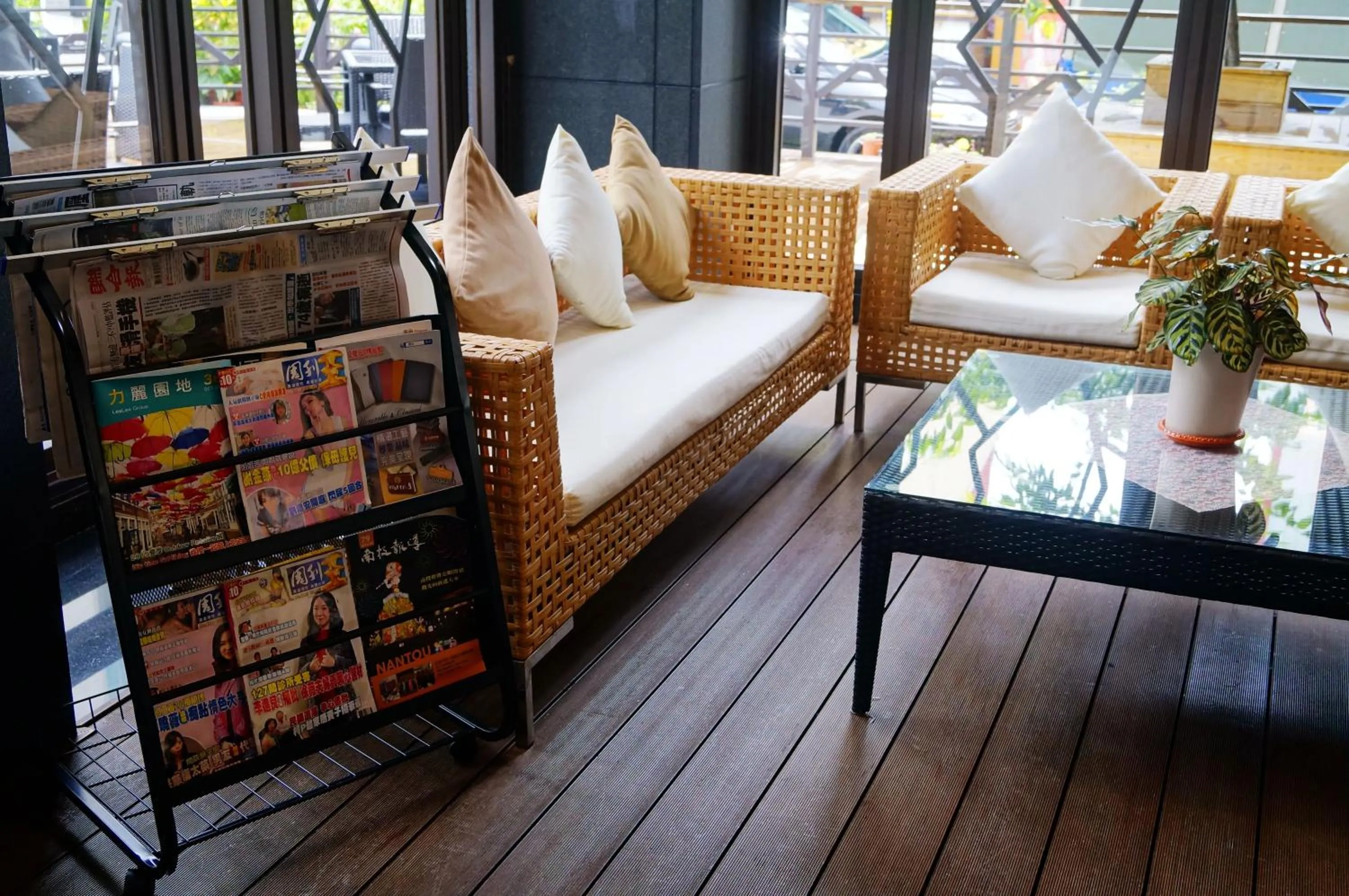 Lounge or bar in Lealea Garden Hotels - Sun Lake