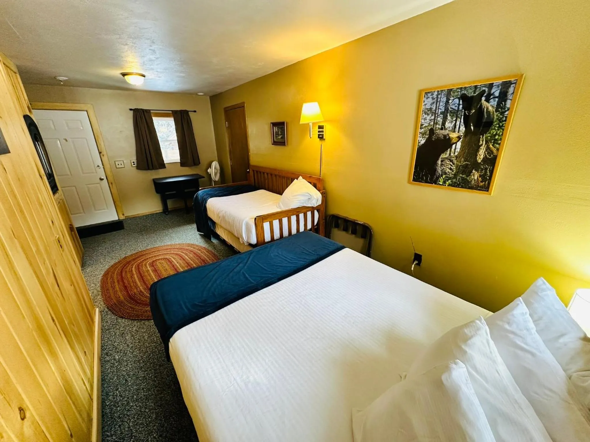 Ute Bluff Lodge, Cabins and RV park