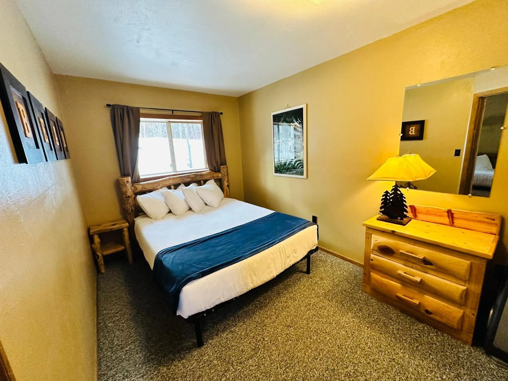 Ute Bluff Lodge, Cabins and RV park