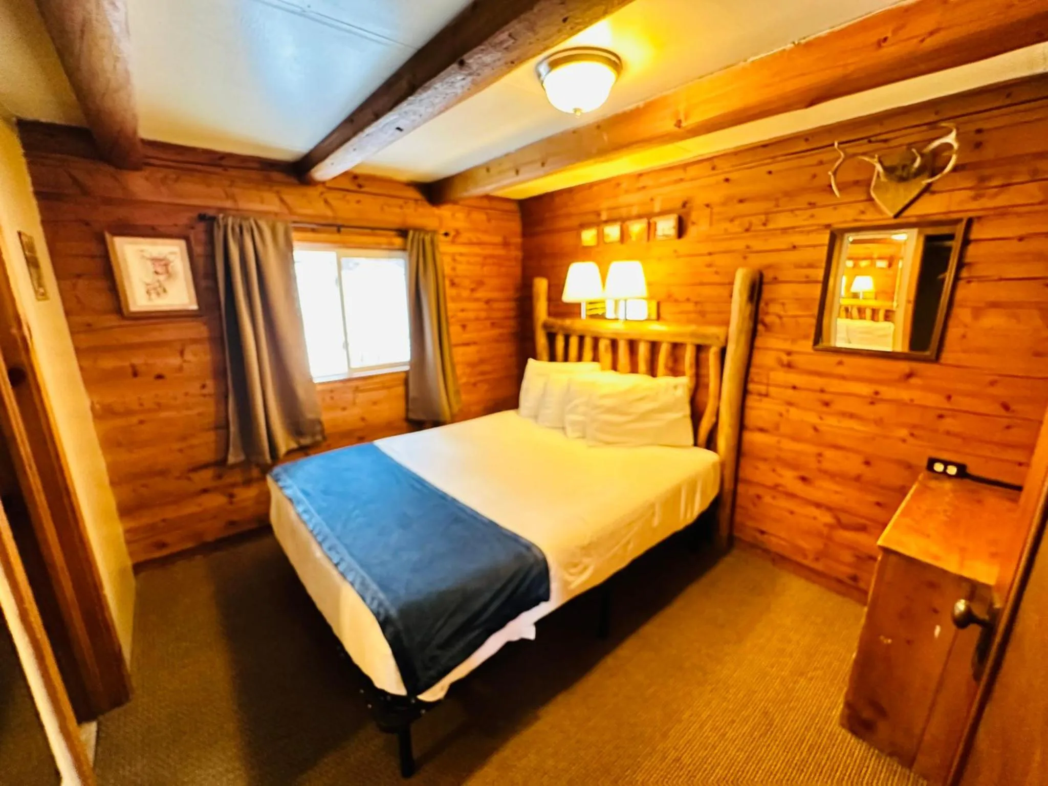 Ute Bluff Lodge, Cabins and RV park