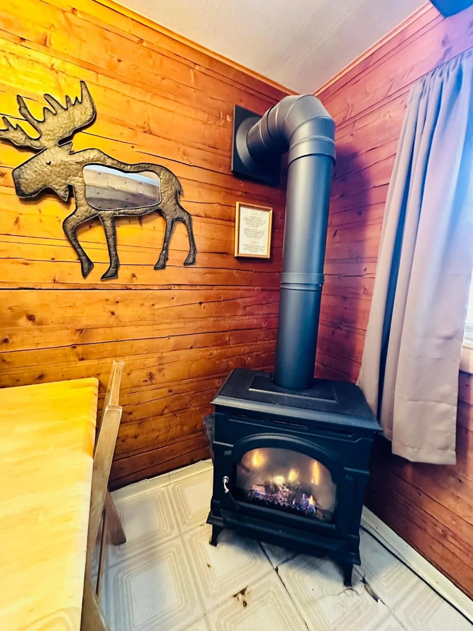 Ute Bluff Lodge, Cabins and RV park