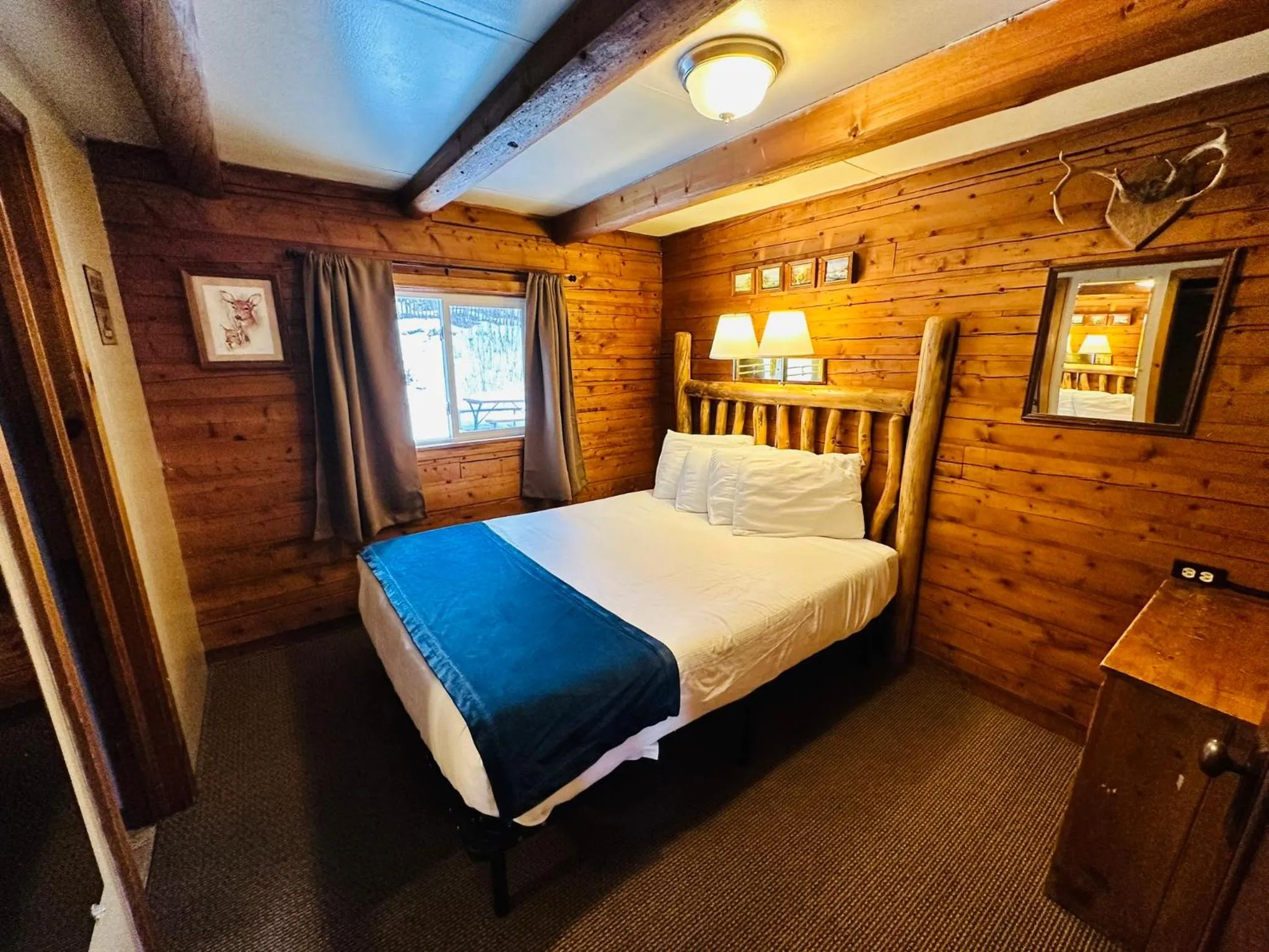 Ute Bluff Lodge, Cabins and RV park