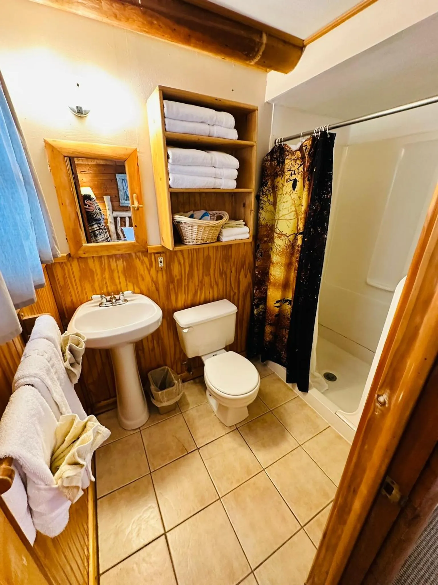 Ute Bluff Lodge, Cabins and RV park