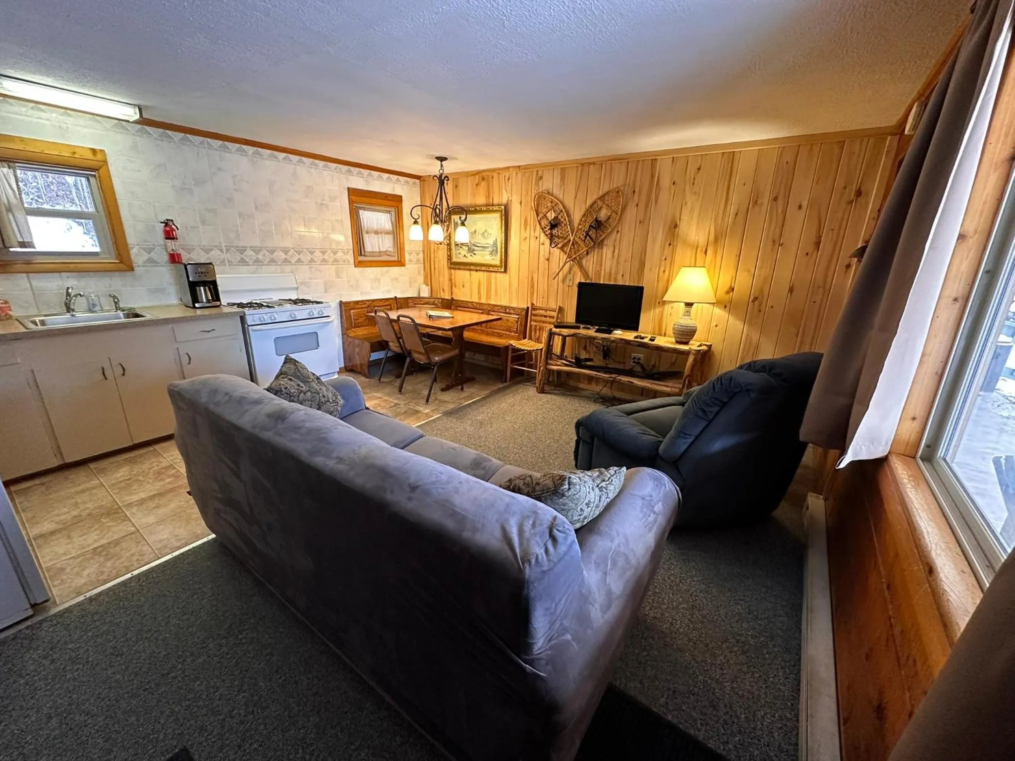 Ute Bluff Lodge, Cabins and RV park