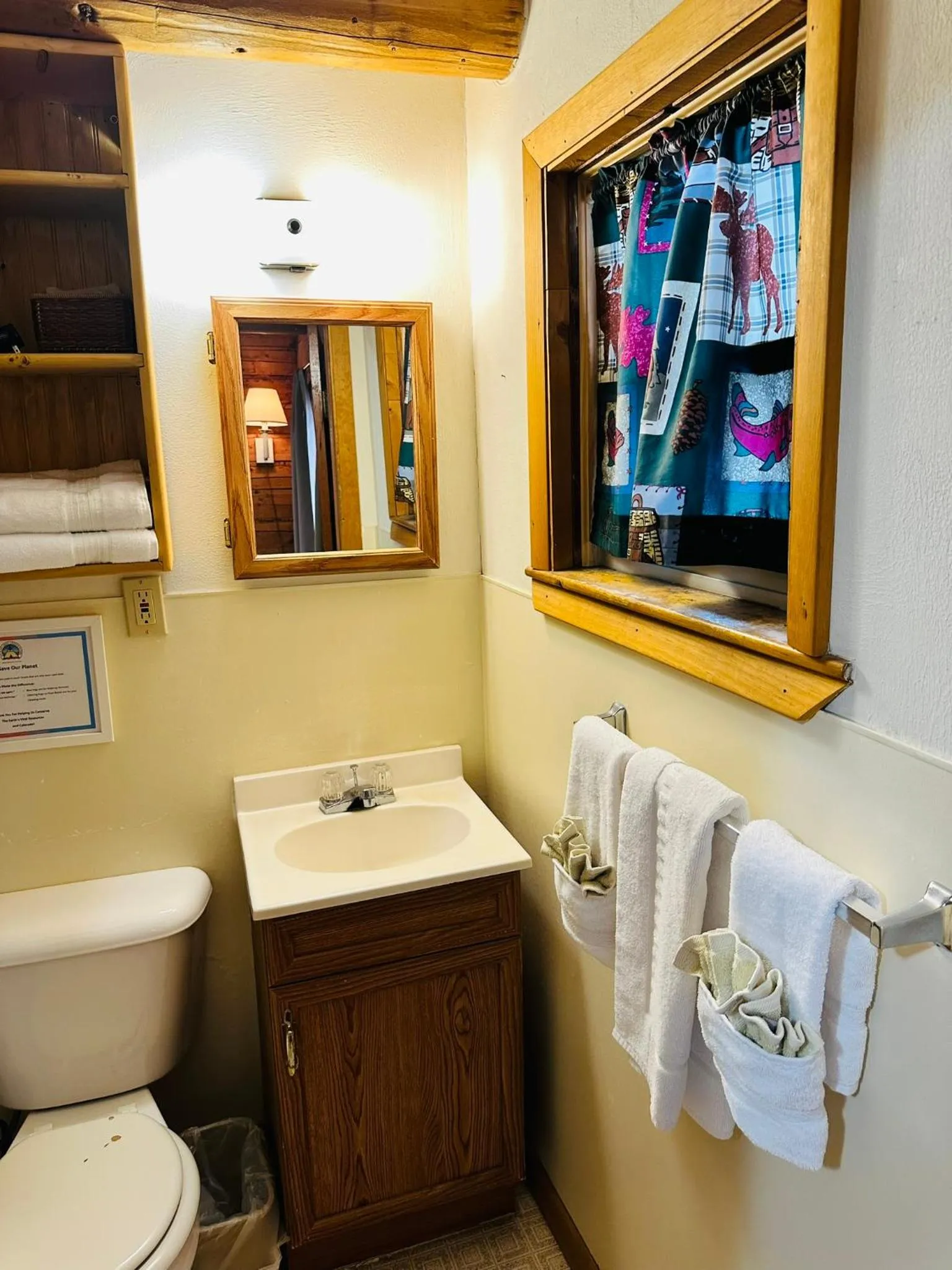 Ute Bluff Lodge, Cabins and RV park