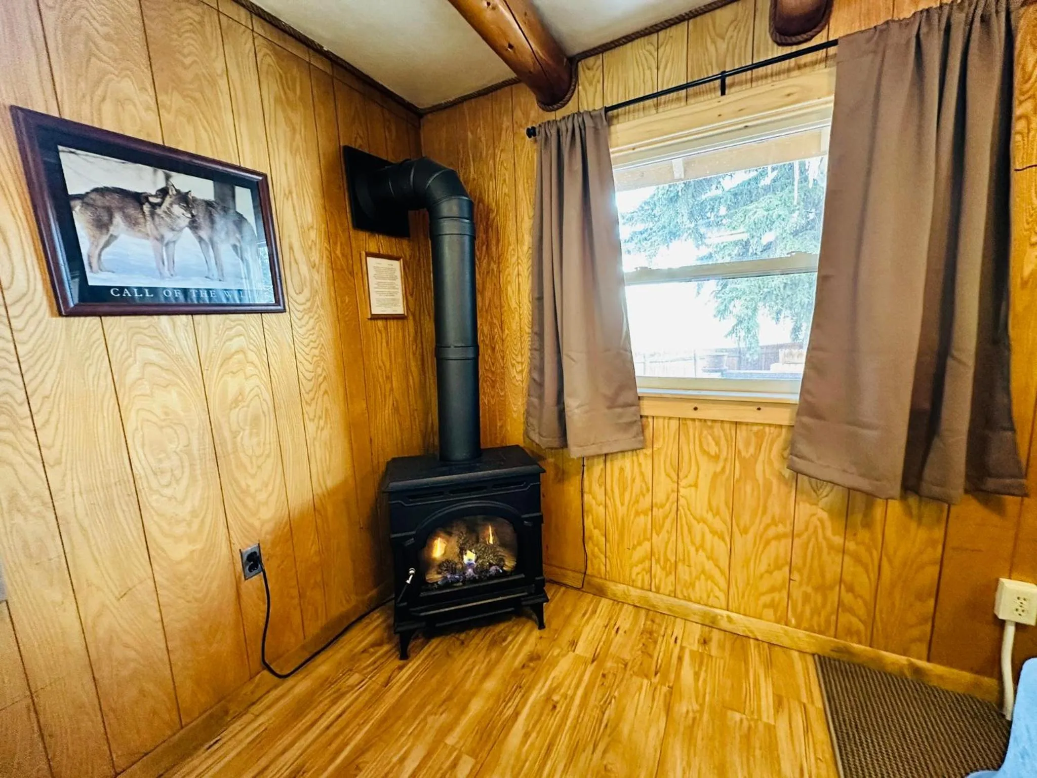 Ute Bluff Lodge, Cabins and RV park