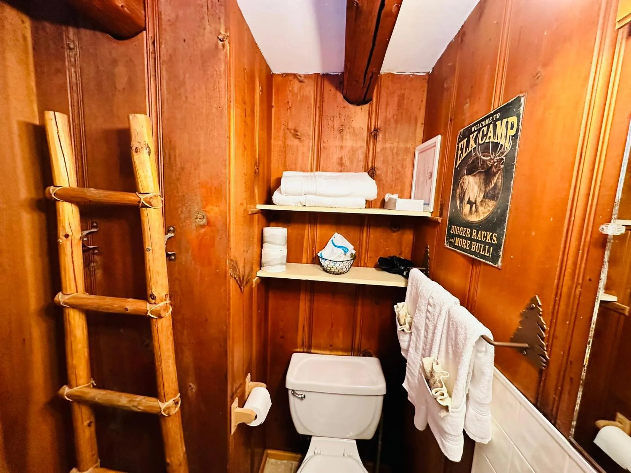 Ute Bluff Lodge, Cabins and RV park