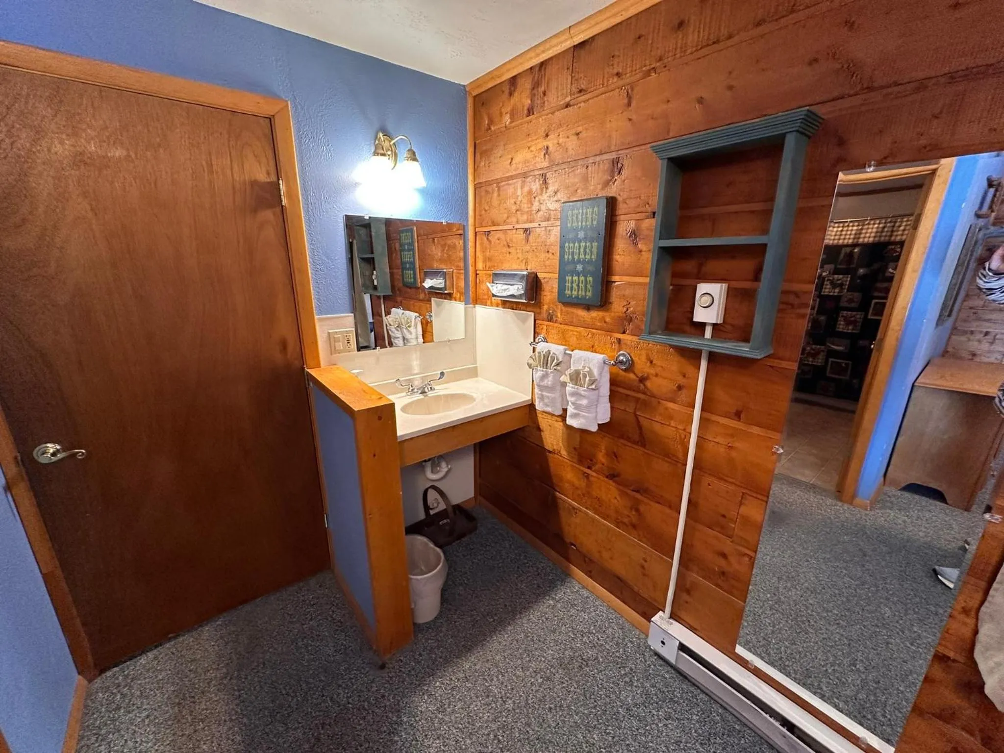 Ute Bluff Lodge, Cabins and RV park