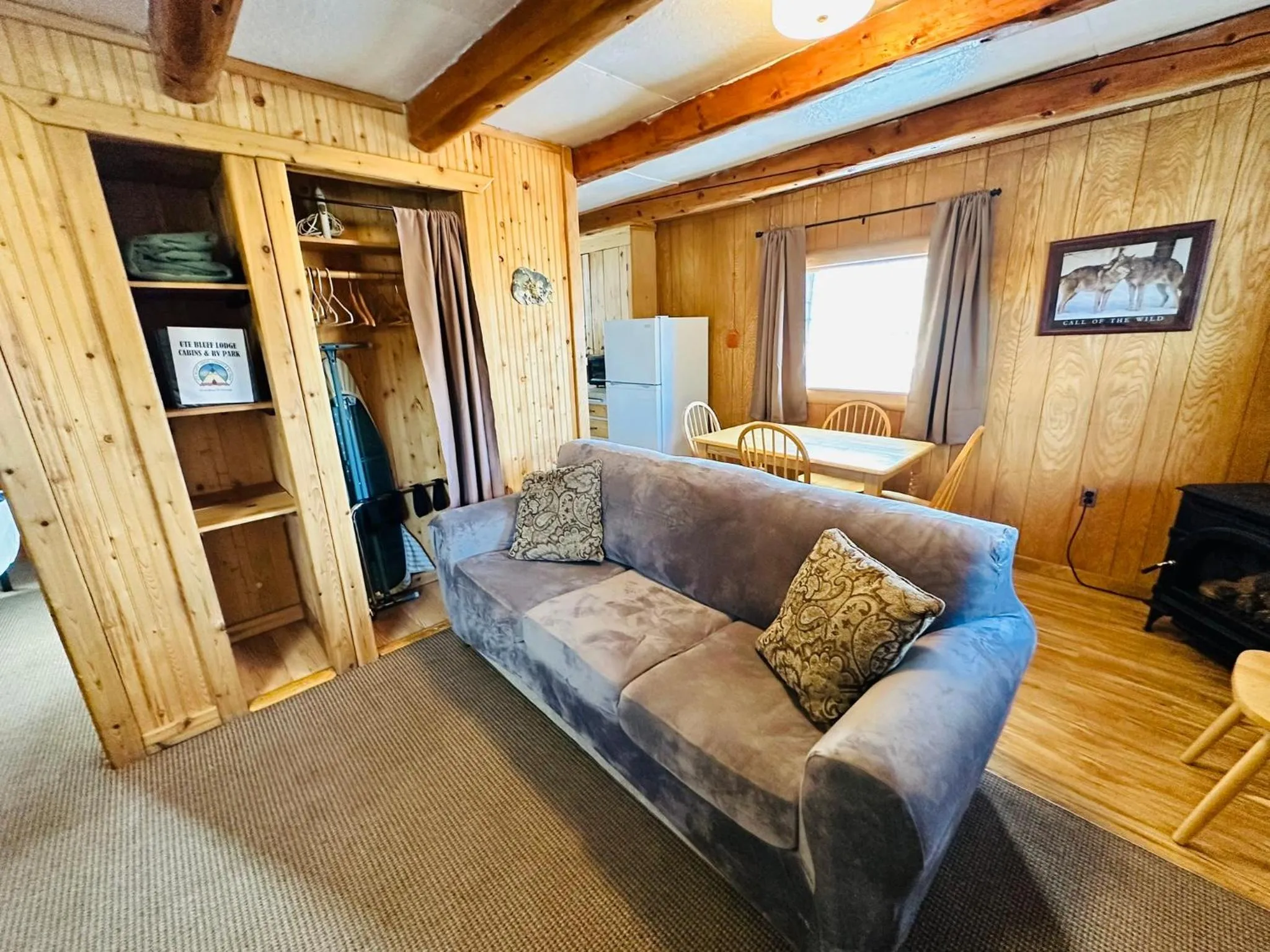 Ute Bluff Lodge, Cabins and RV park