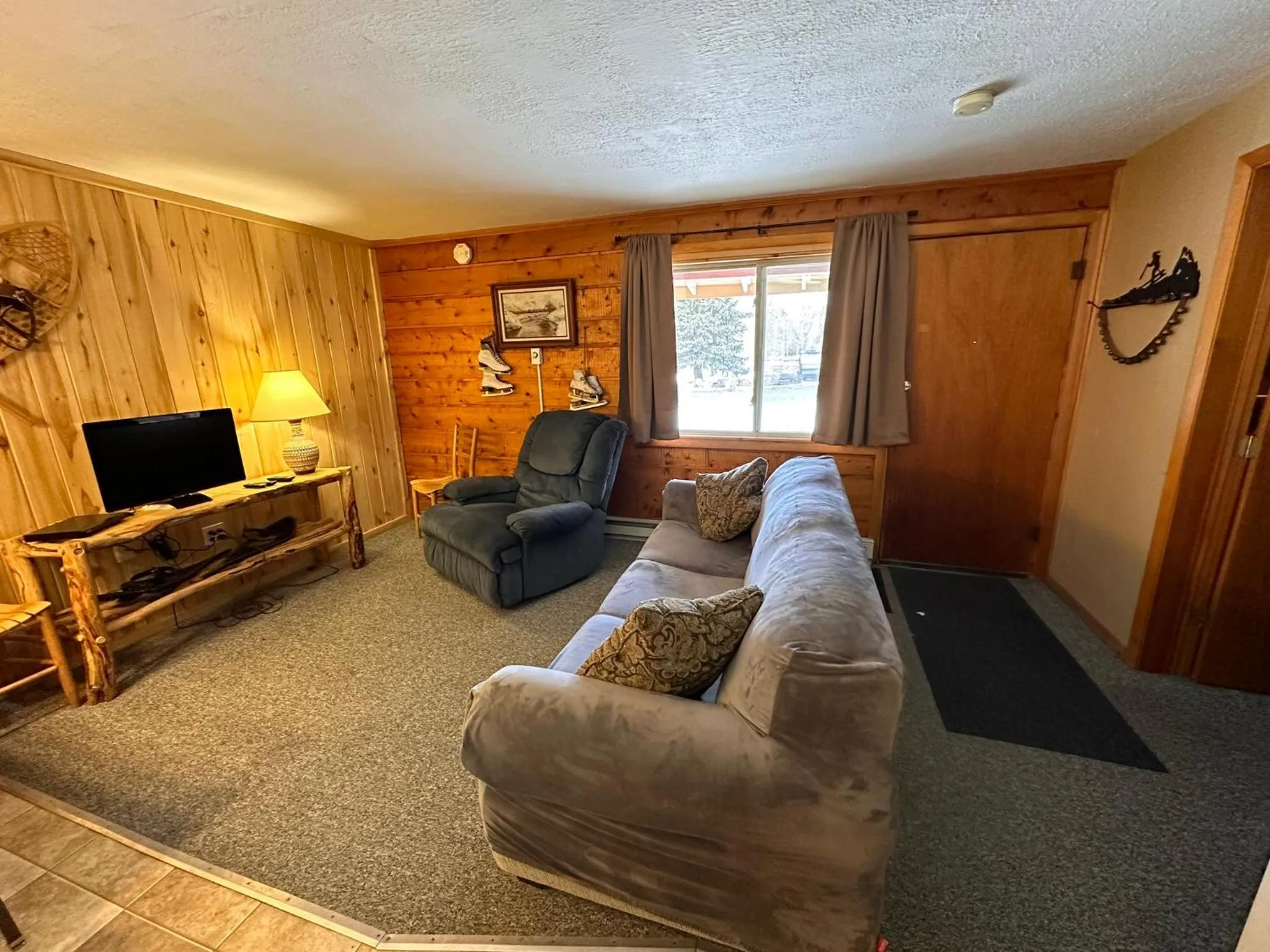 Ute Bluff Lodge, Cabins and RV park
