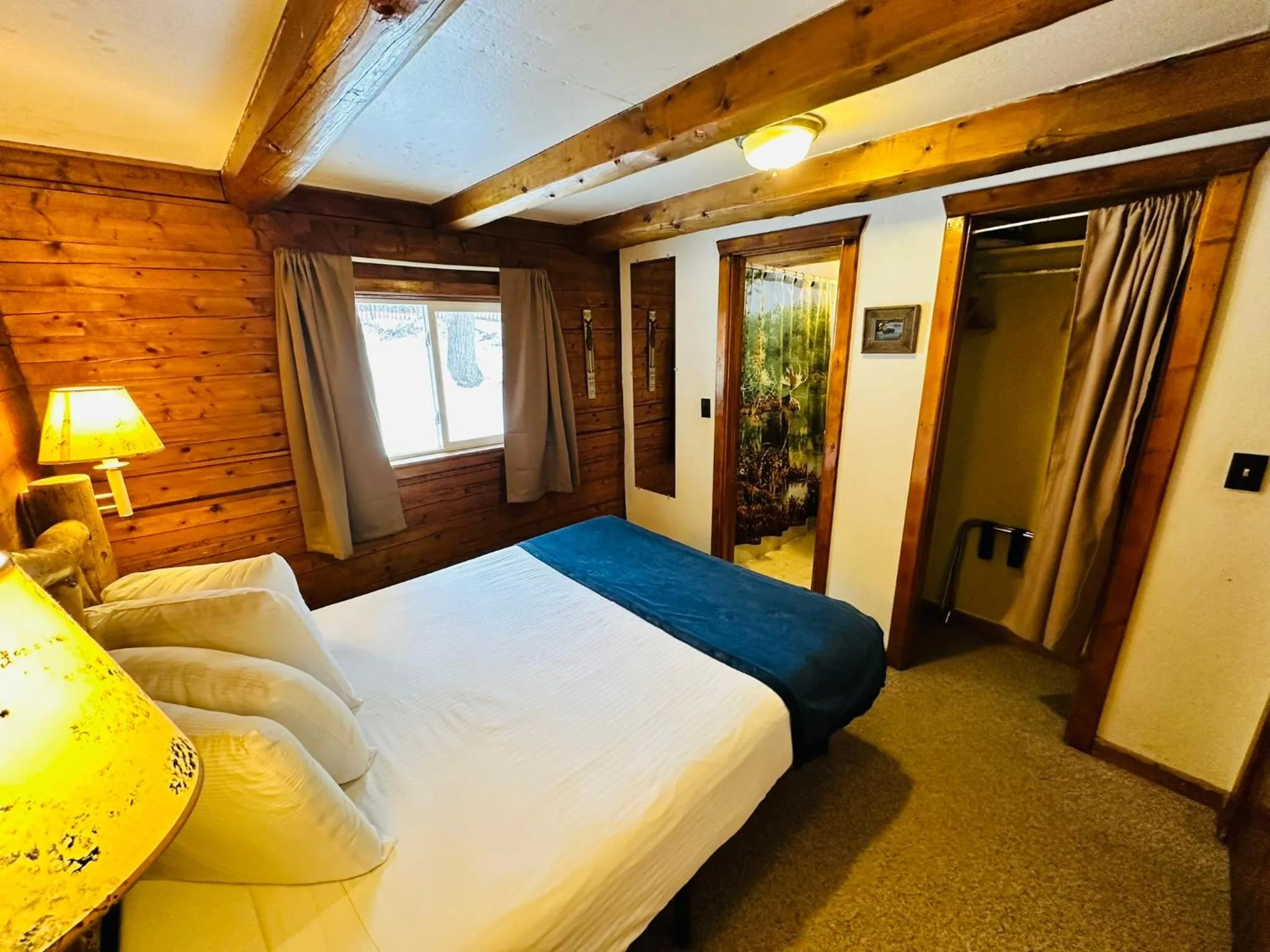 Ute Bluff Lodge, Cabins and RV park