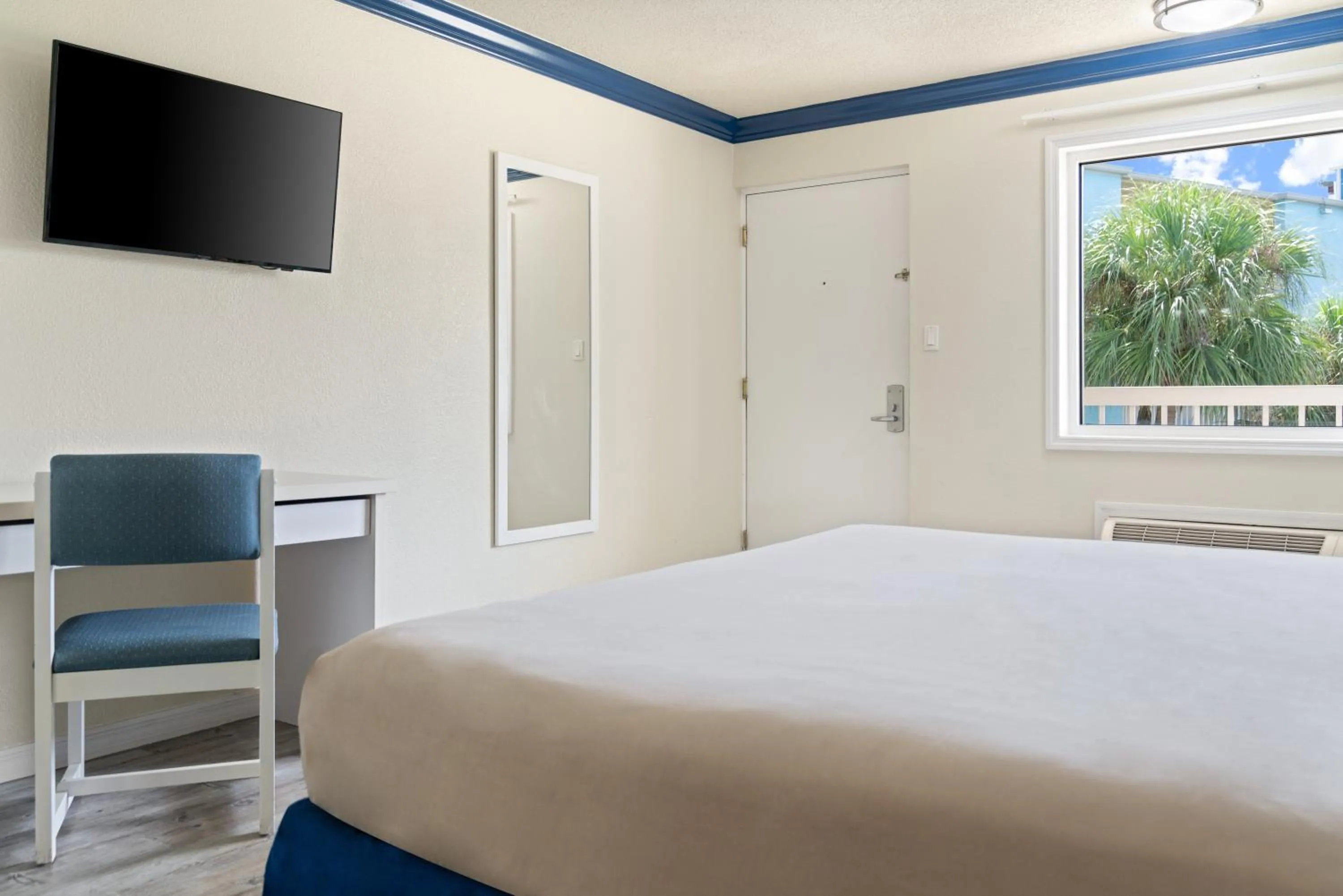 King Room in Orlando International Drive North Hotel