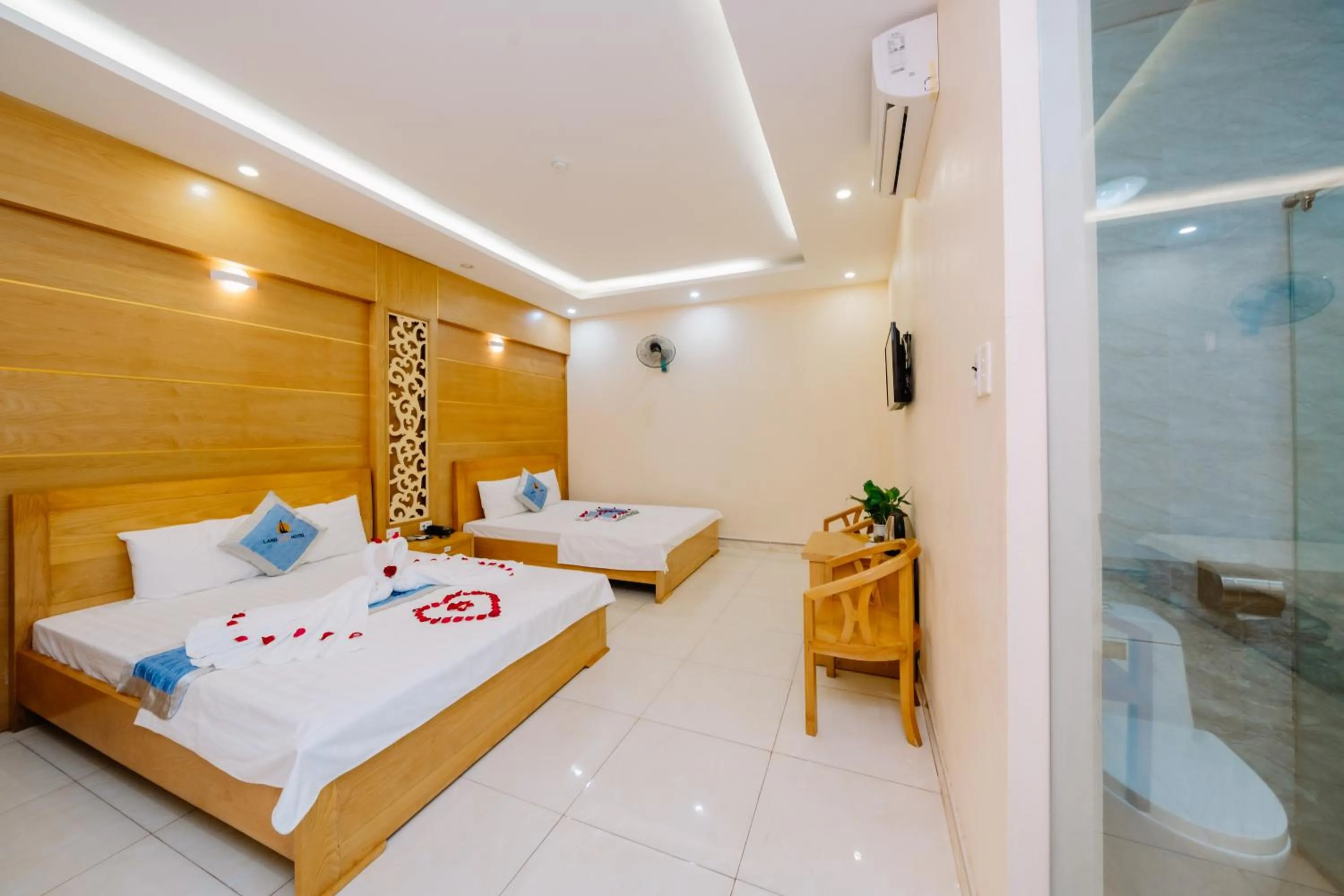 Bedroom in Lang Chai Hotel Cat Ba