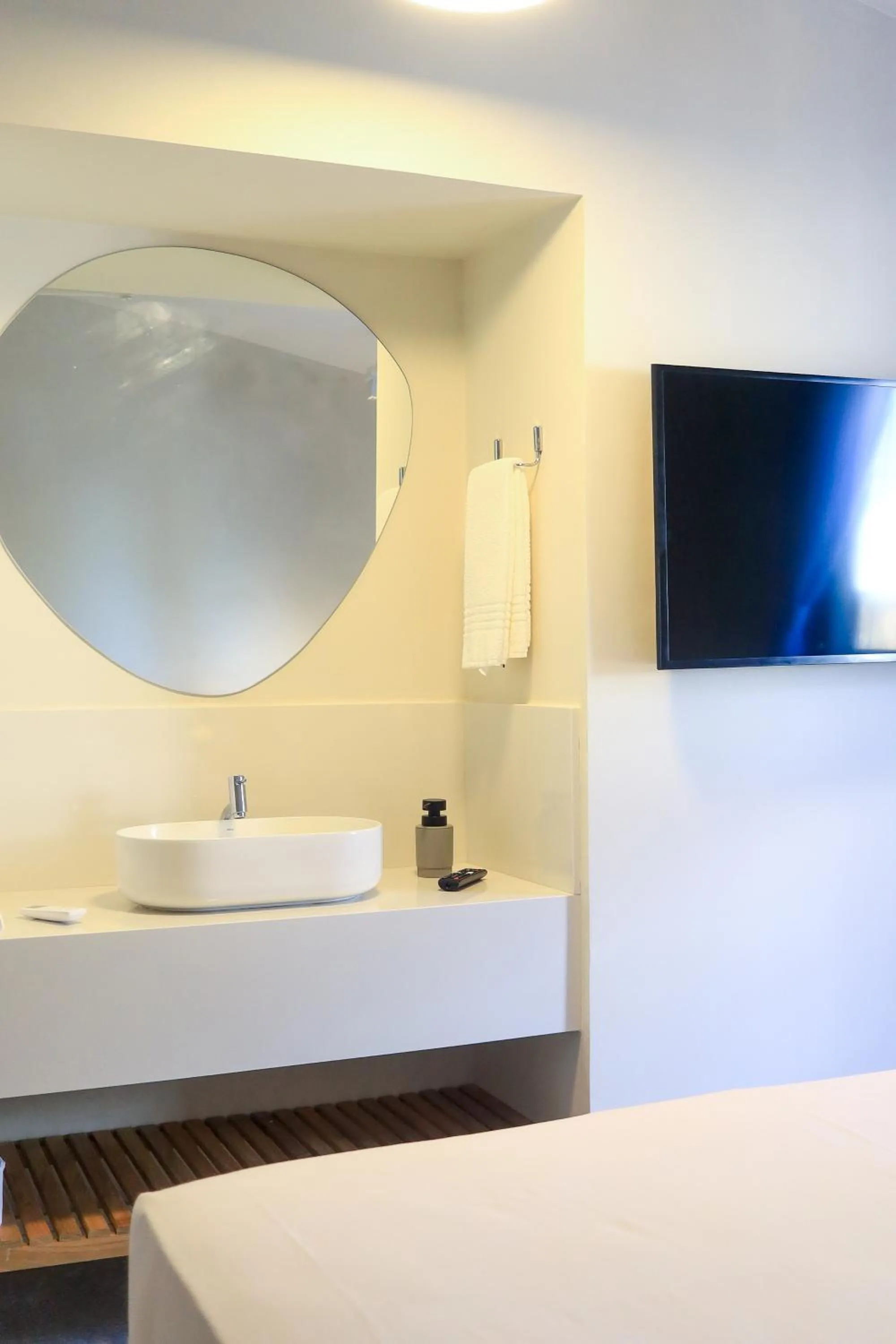 Photo of the whole room, Bed in Liiv Hub - Natal PontaNegra