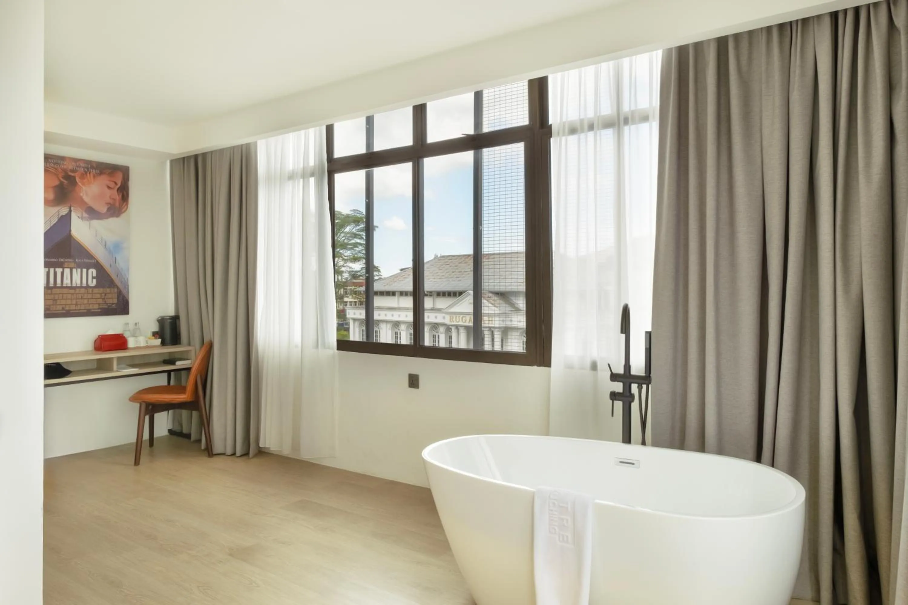 Bath in Theatre Hotel