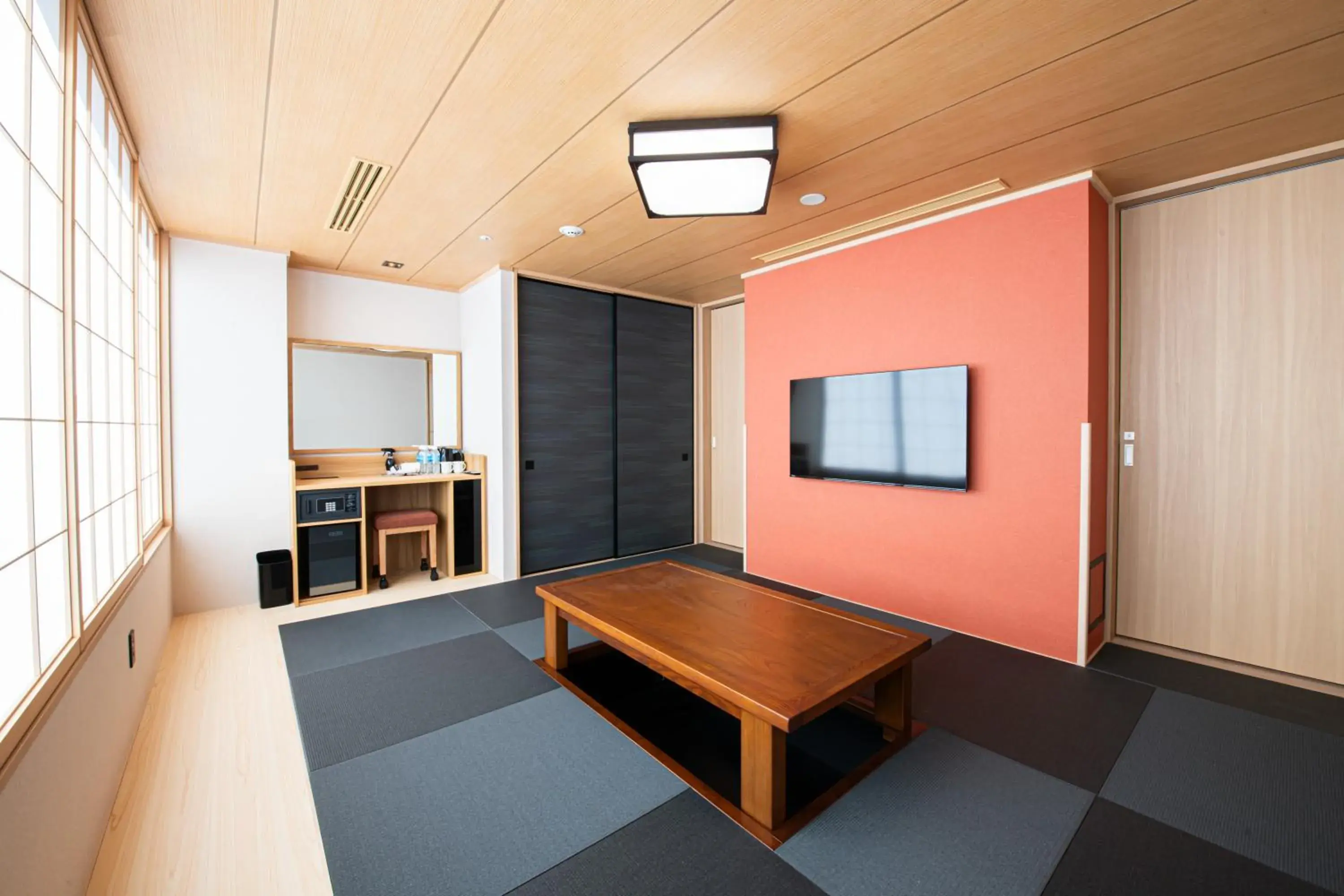 Twin Room with Tatami Area in Welina Hotel Premier Osaka Namba Twin Room with Tatami Area in Welina Hotel Premier Osaka Namba