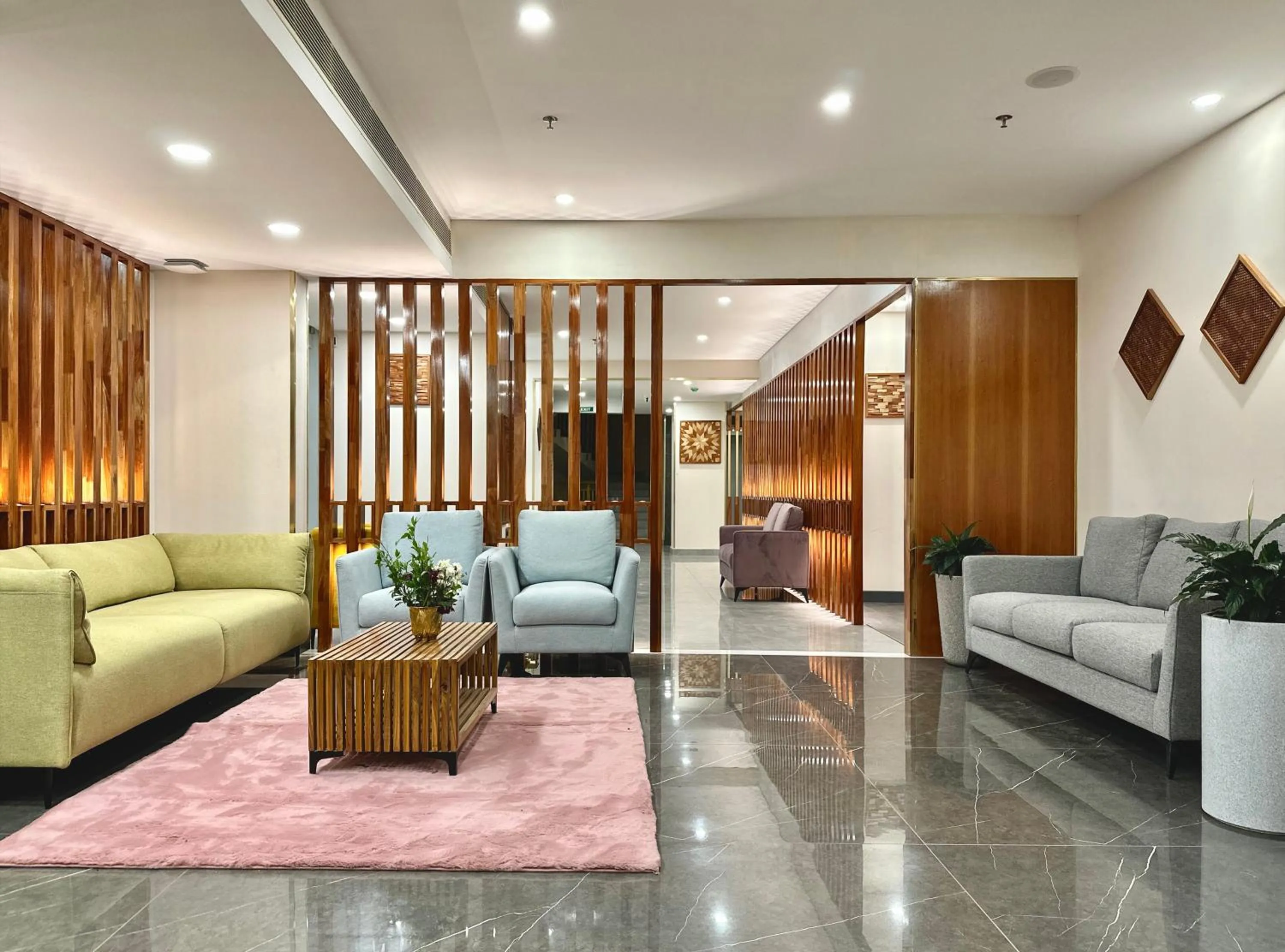 Facade/entrance in The Habitat Suites-Walkable distance to Guruvayoor temple