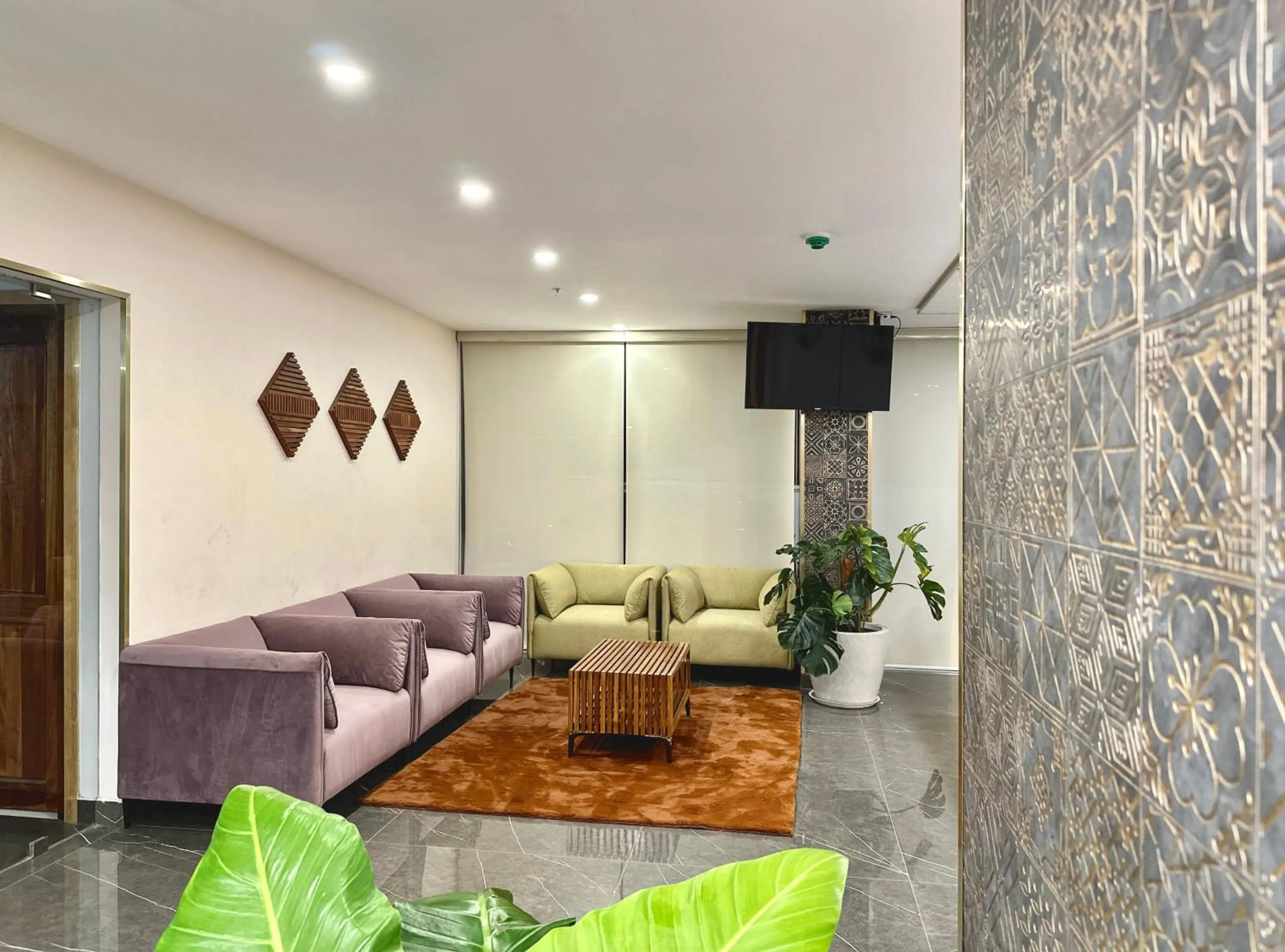 Lobby or reception in The Habitat Suites-Walkable distance to Guruvayoor temple