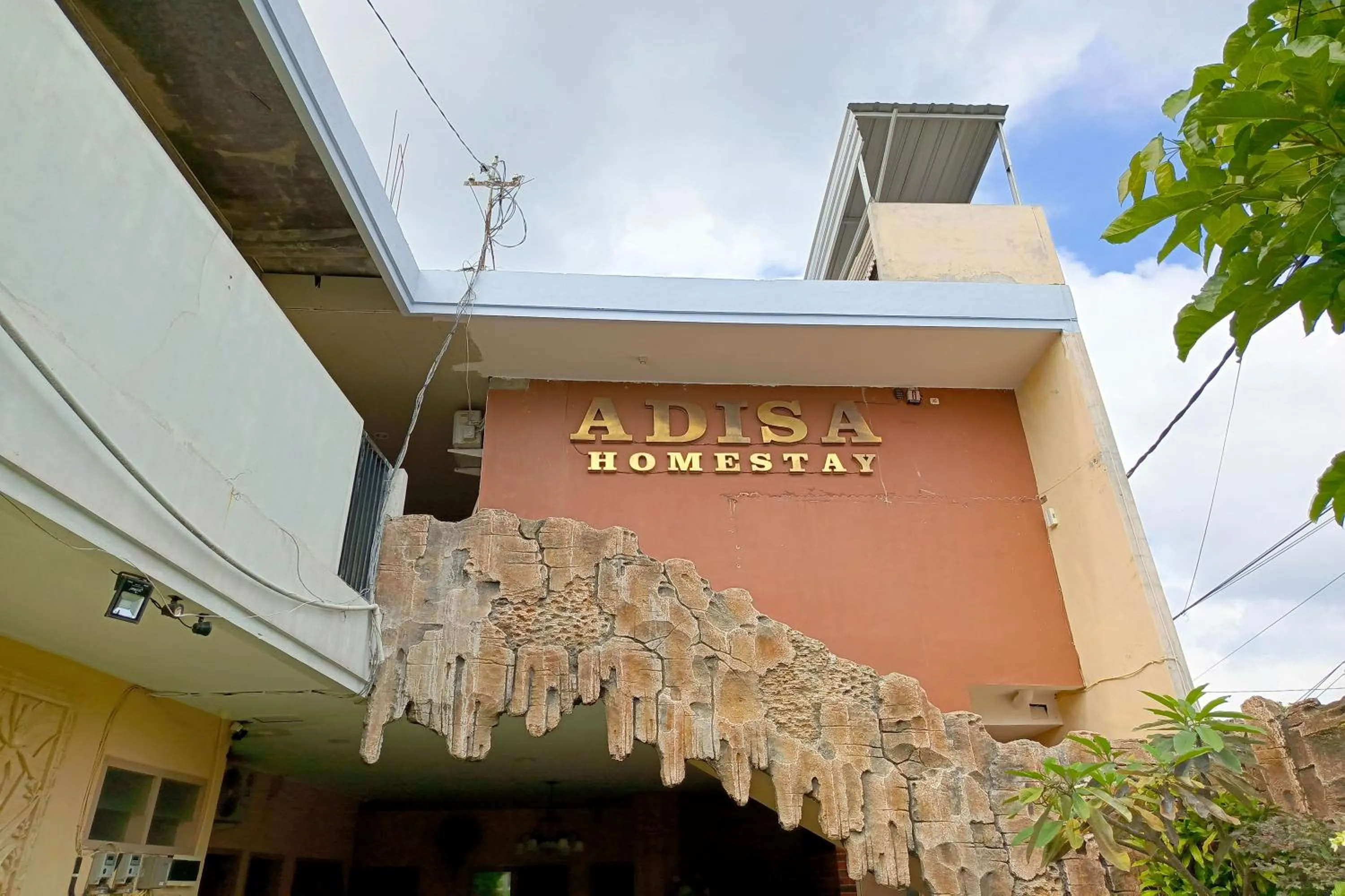 Property building in Adisa Homestay