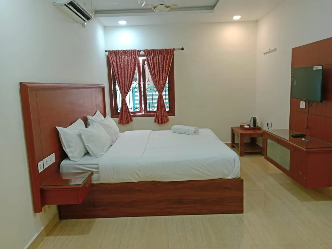 TV and multimedia in Azhagappa Residency