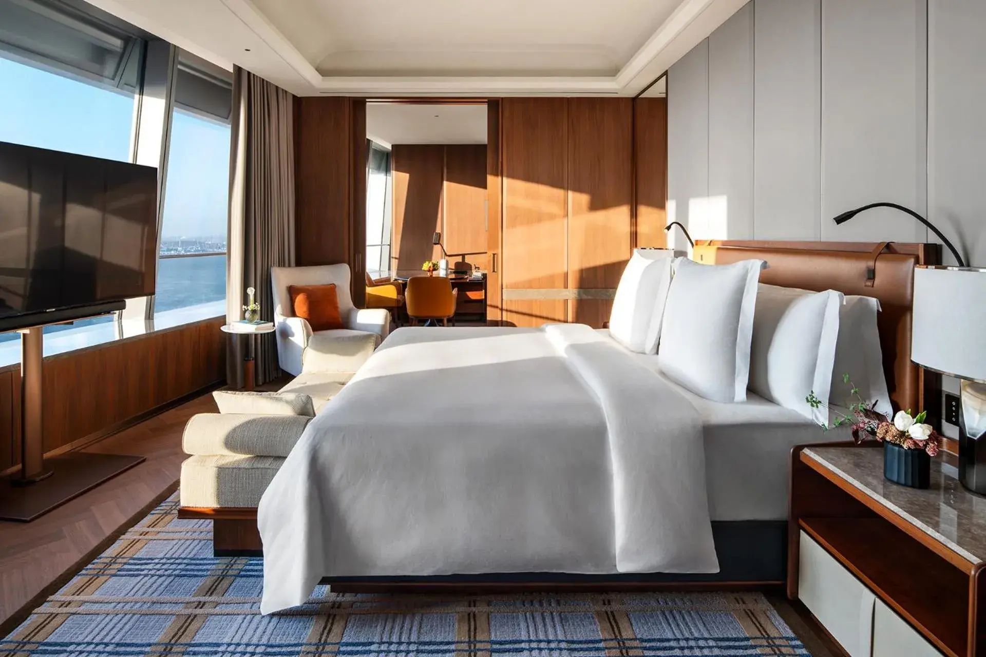 Executive Ocean View Suite King in Four Seasons Hotel Dalian Executive Ocean View Suite King in Four Seasons Hotel Dalian