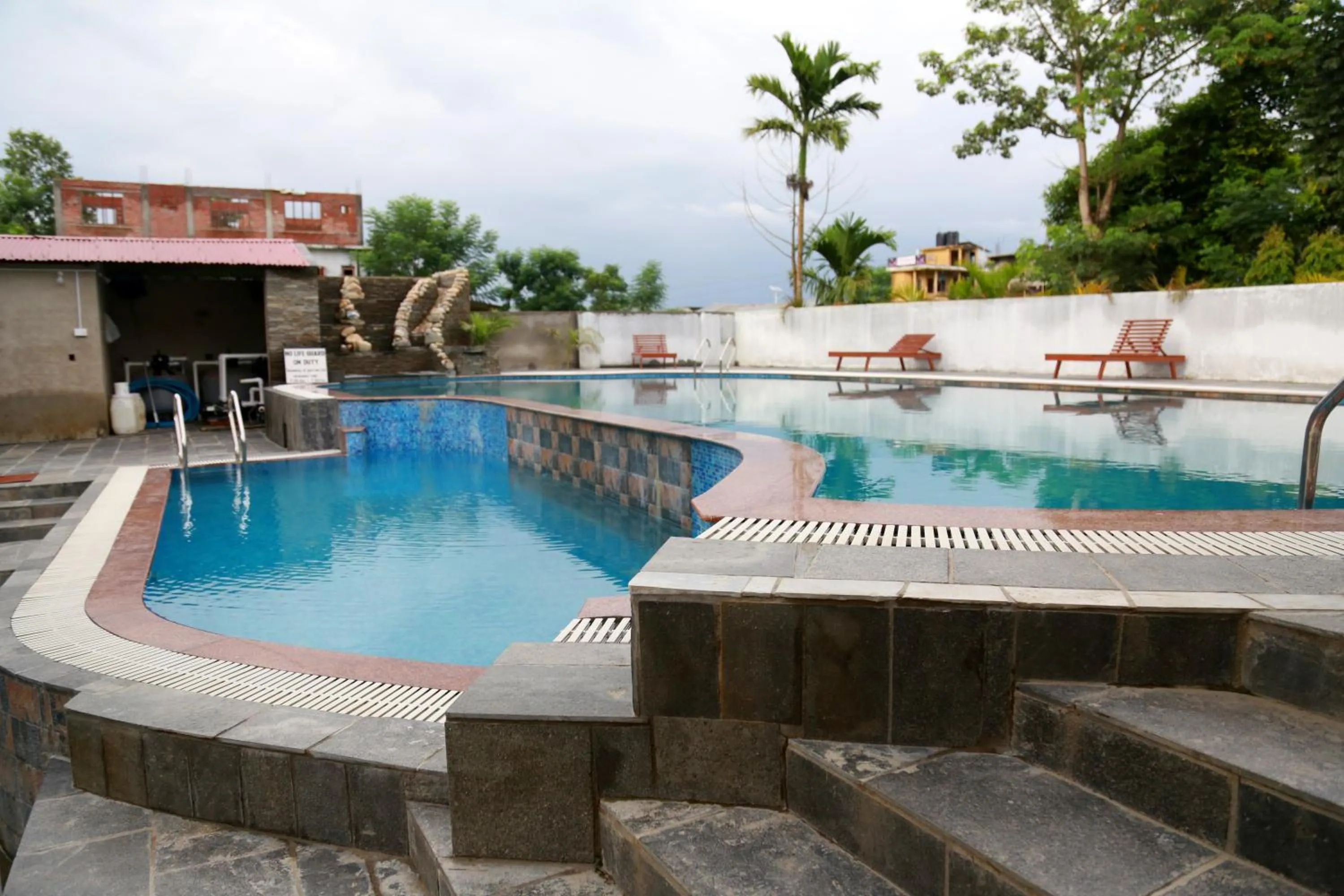 Swimming pool in Hotel Parkland