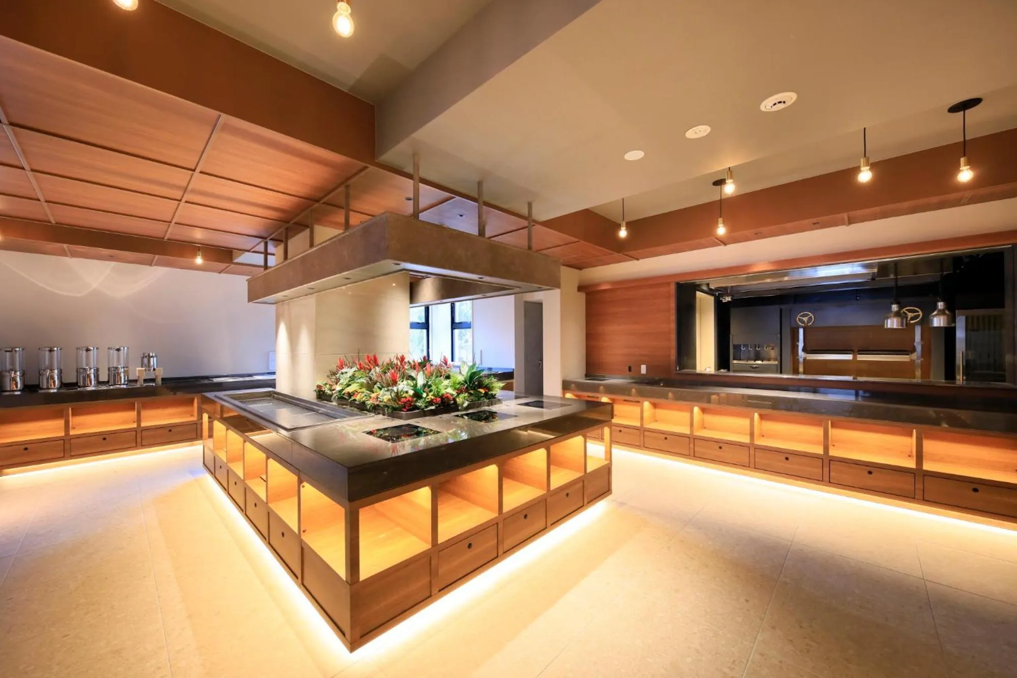 Restaurant/places to eat in VIVOVIVA石垣島