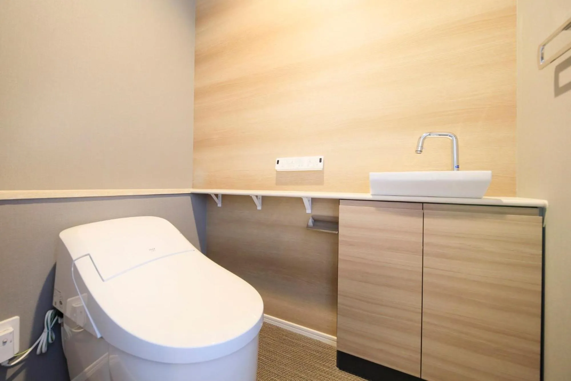 Toilet in VIVOVIVA石垣島