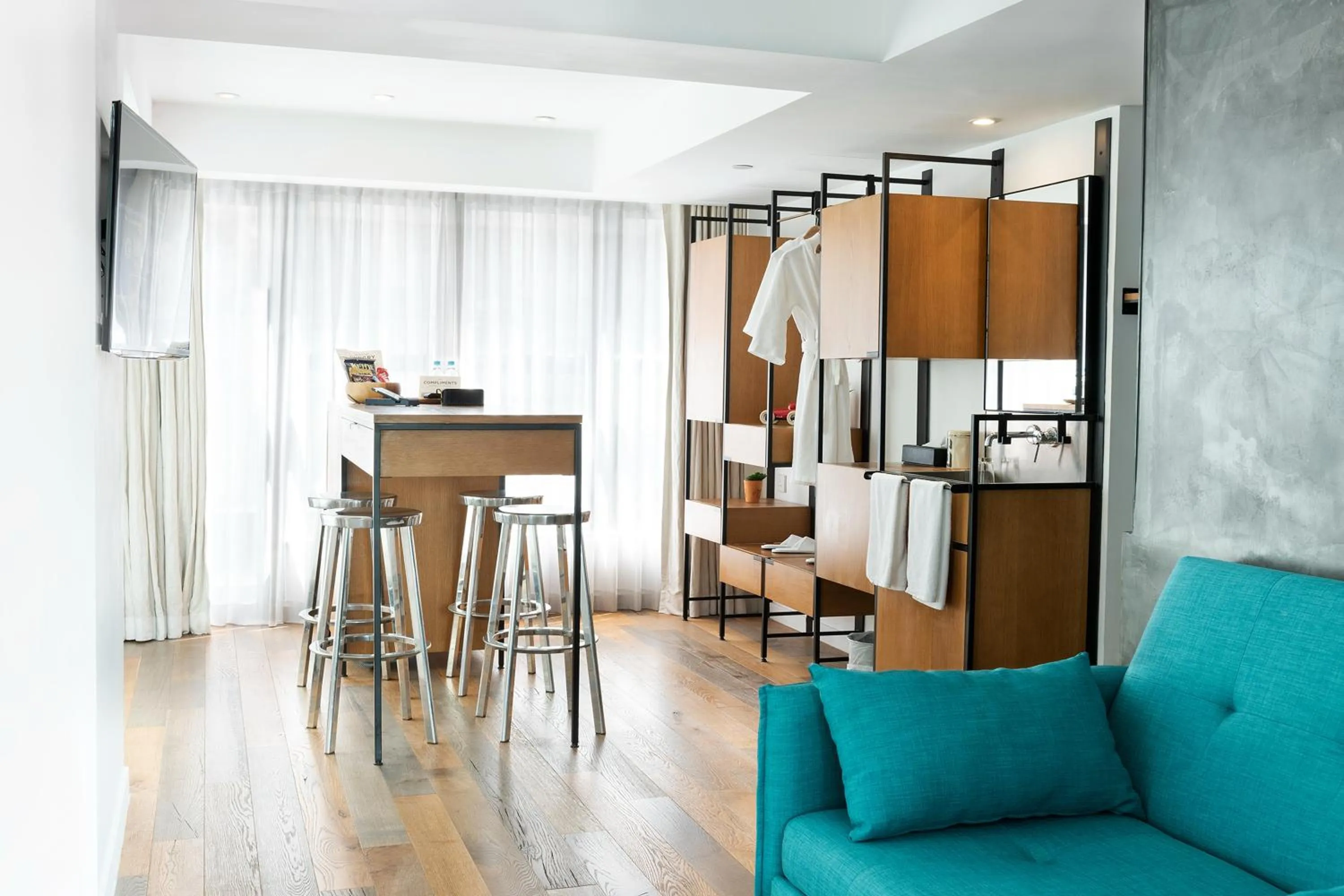 Living room, Seating Area in Residence G Hong Kong - by Hotel G