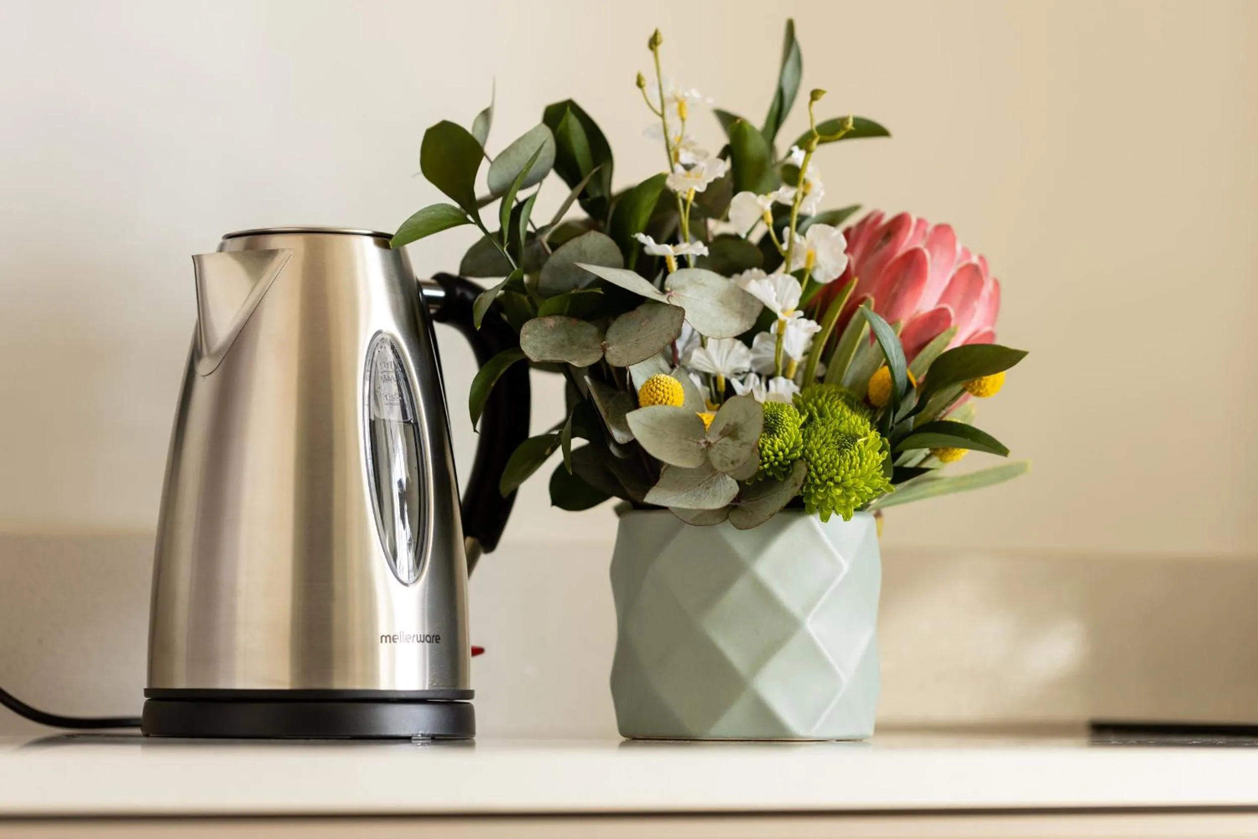 Coffee/tea facilities in Habitat Aparthotel by Totalstay