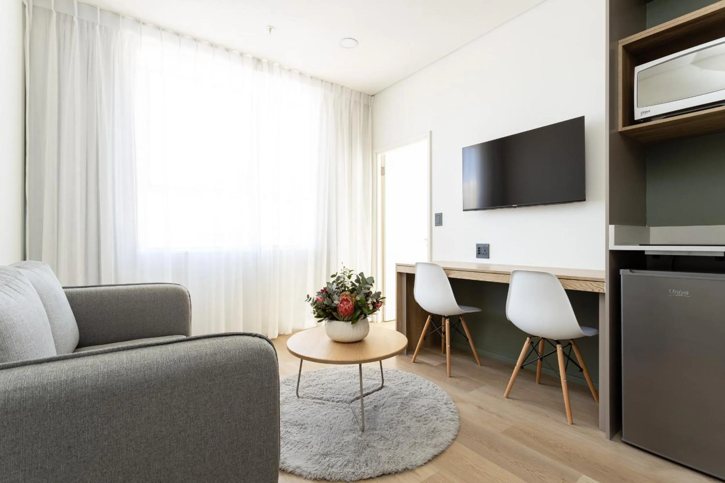 TV and multimedia in Habitat Aparthotel by Totalstay