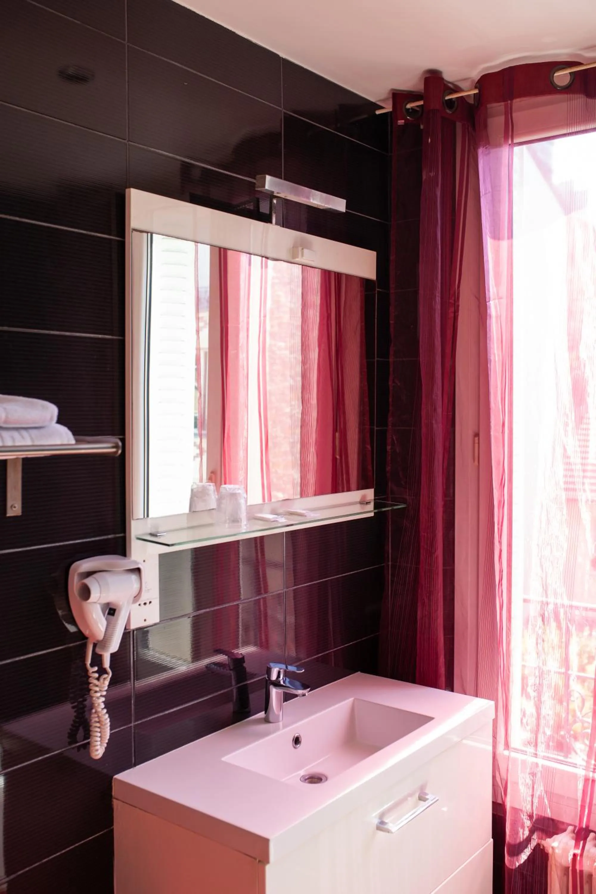 Bathroom in Hôtel du Parc