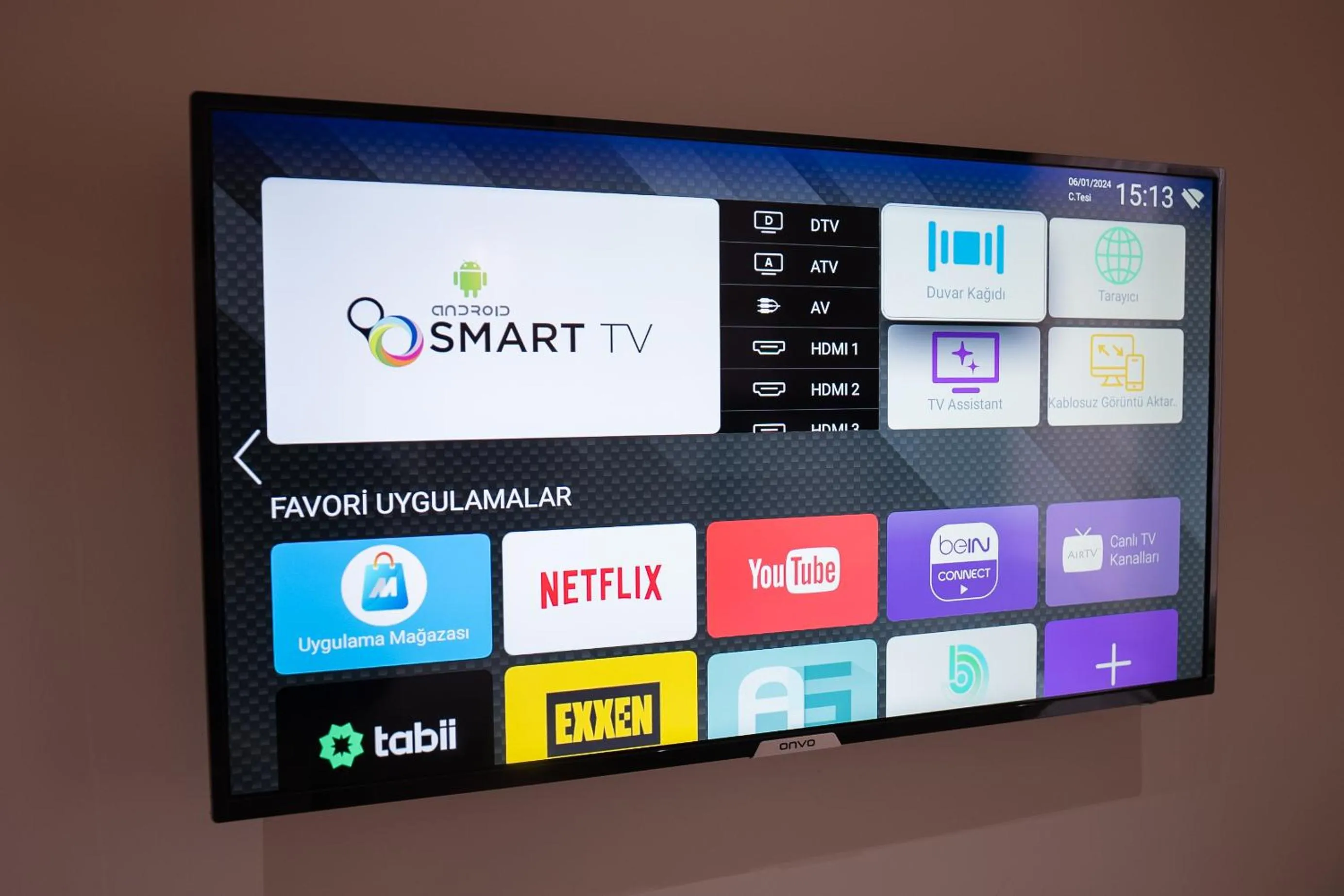 TV and multimedia in Golden River Hotel By Continent