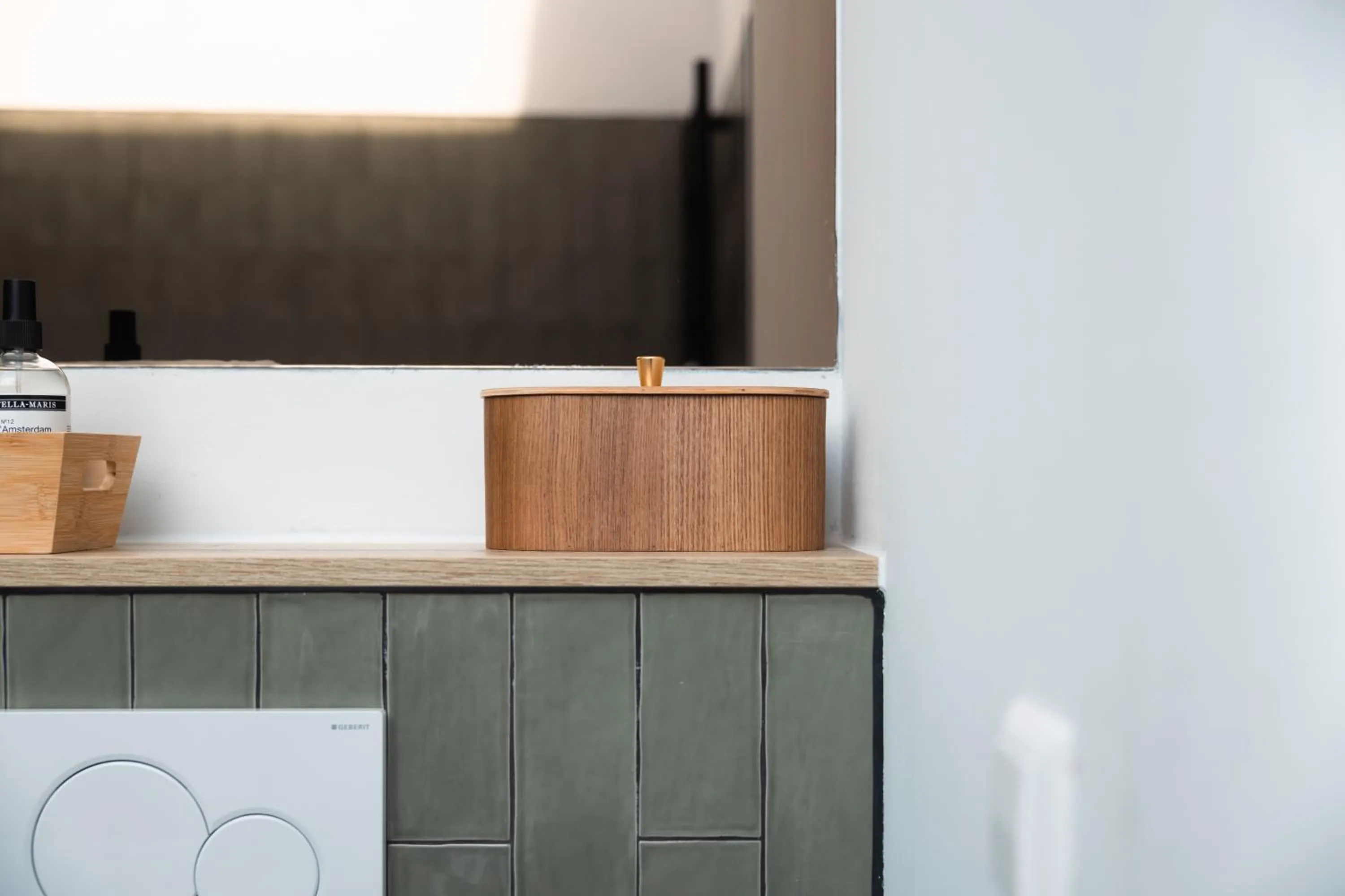 Decorative detail in Badhuis Hotel