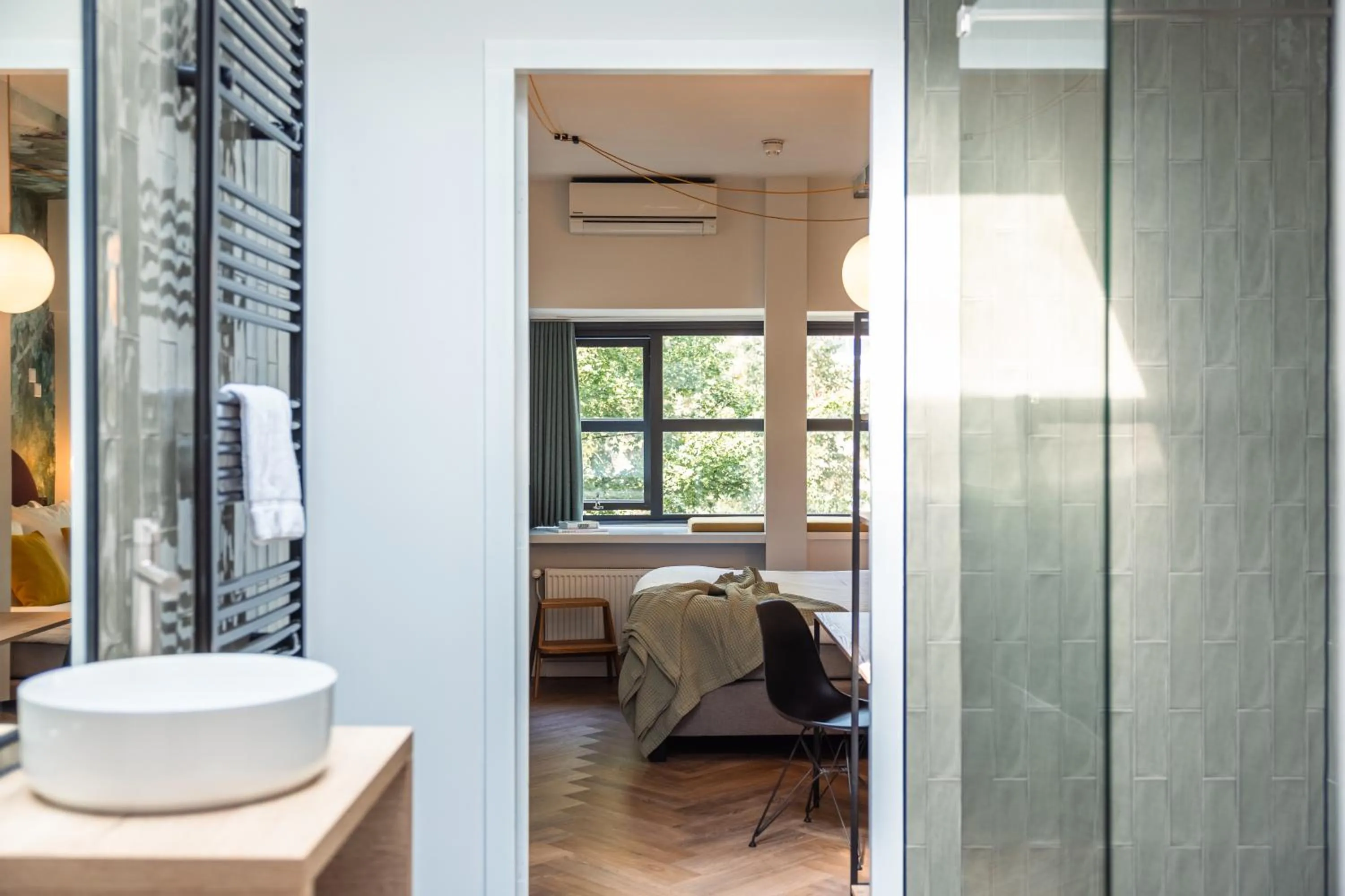 Bathroom, Bed in Badhuis Hotel